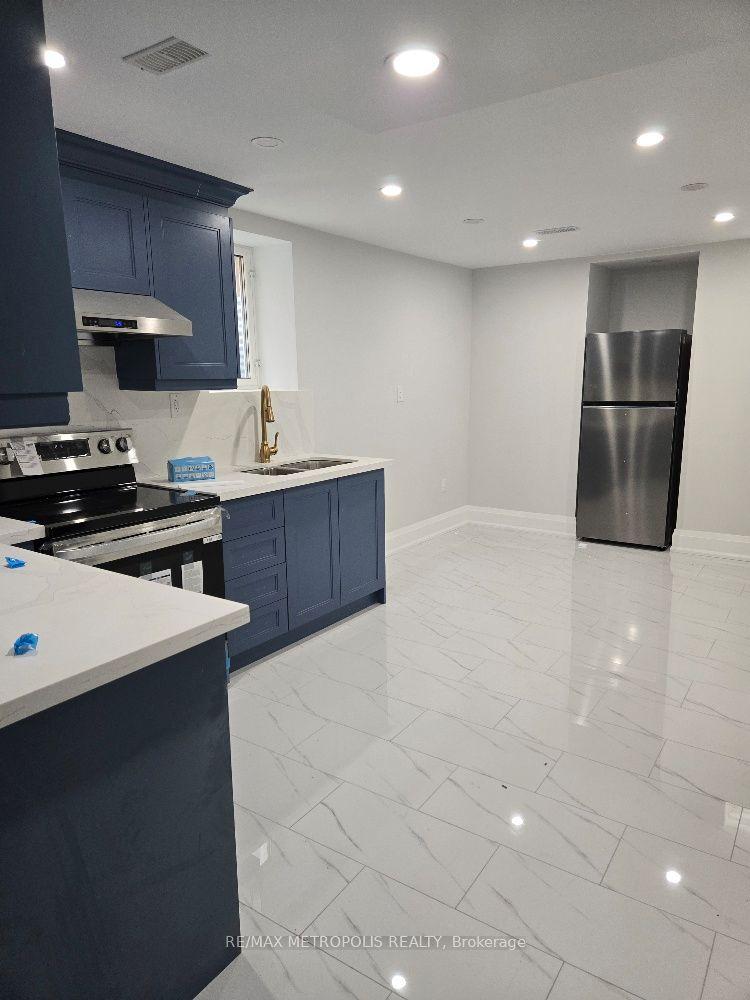 1136 Enchanted Crescent Basement #Basement, Pickering — Detached for lease, photo 1