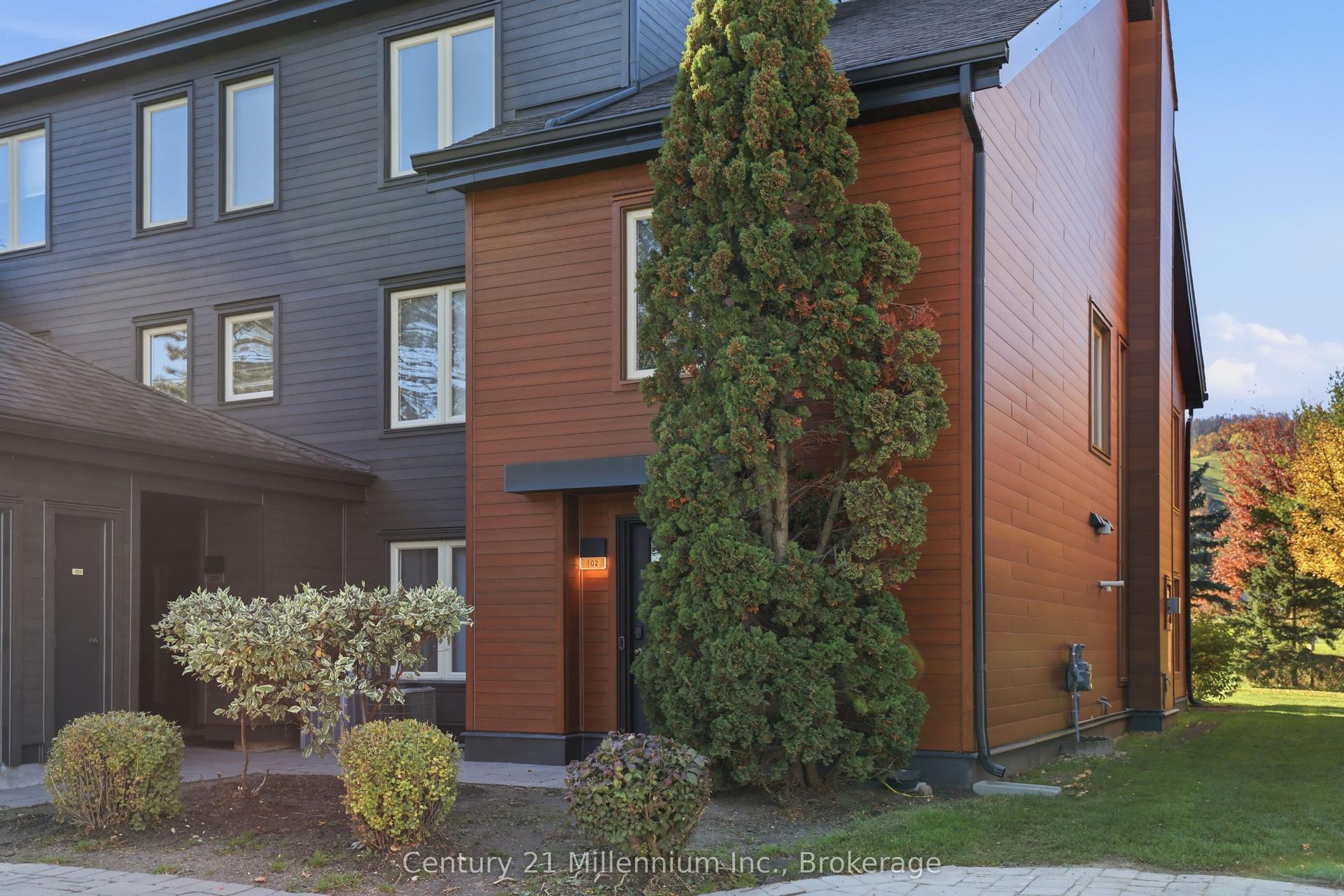 110 Fairway Court 102 #102, Blue Mountains — Condo Town for lease, photo 1