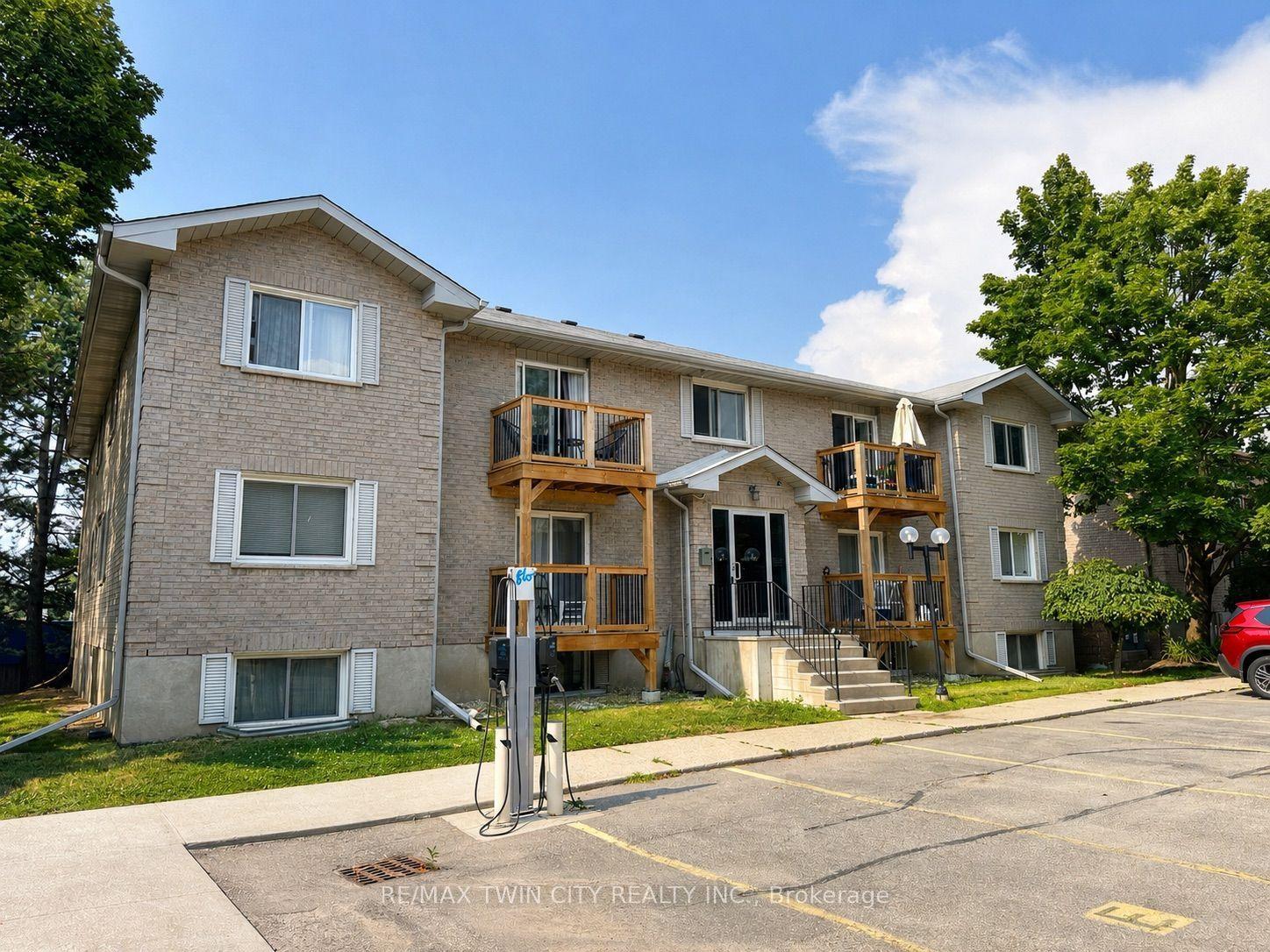 266 Overlea Drive 402 #402, Kitchener — Condo for lease, photo 1