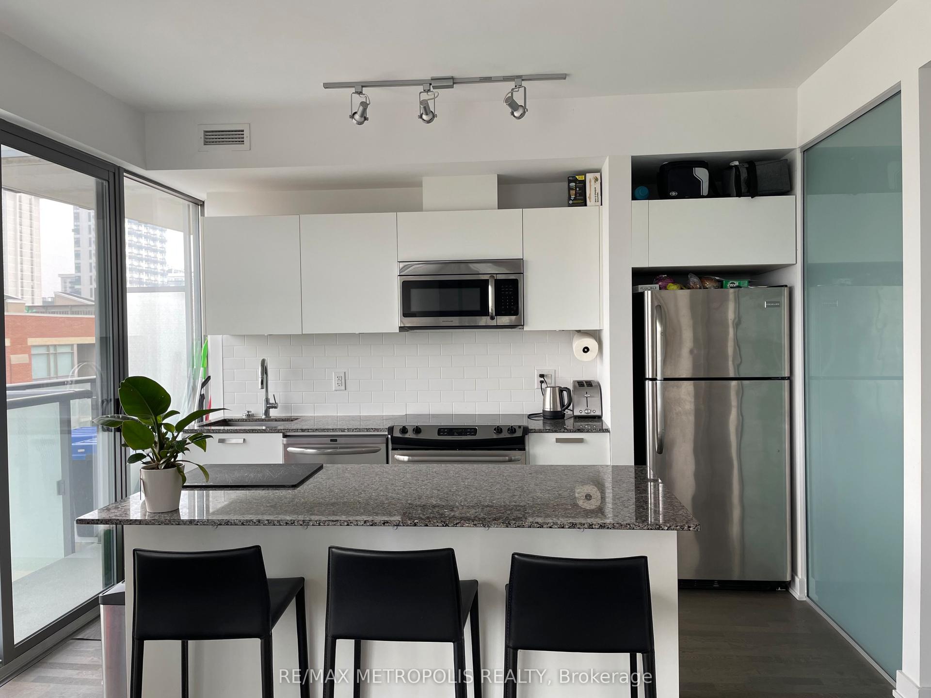 1815 Yonge Street 1204 #1204 — photo 1