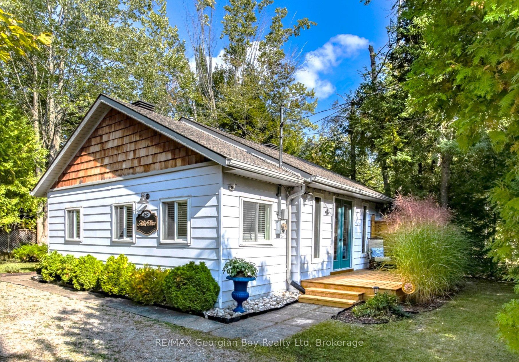 369 Tiny Beaches Road S — photo 1