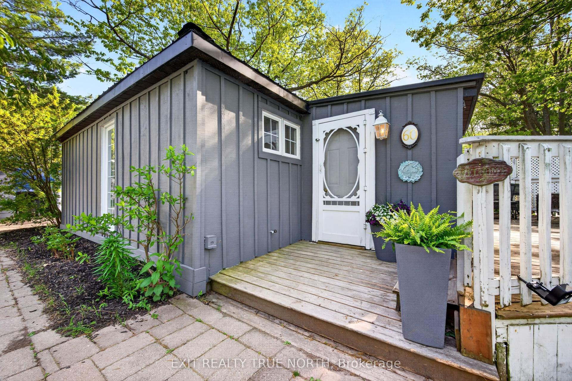 60 Parkwood Drive — photo 1