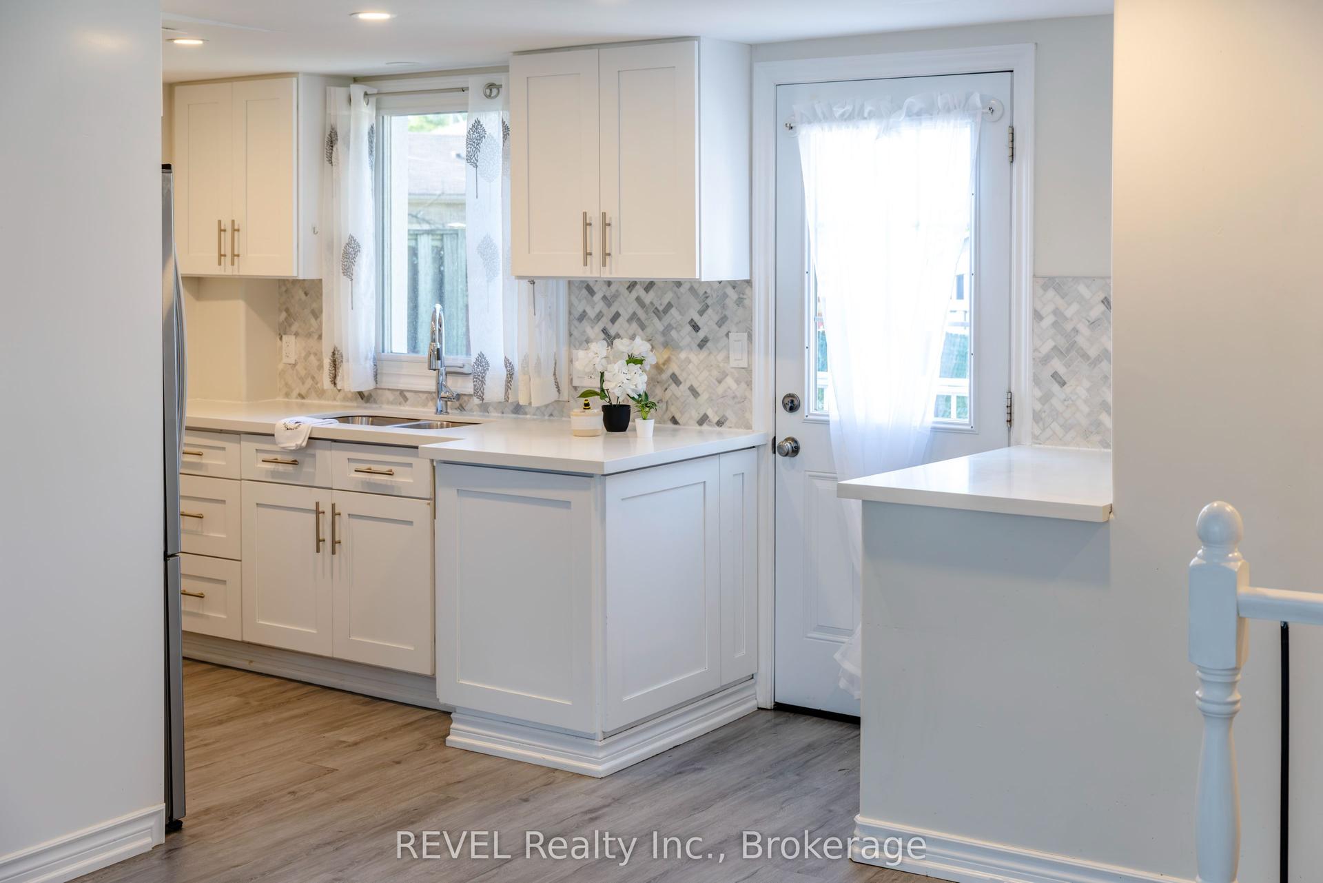 45 Parker Street, St. Catharines — Detached for sale, photo 1