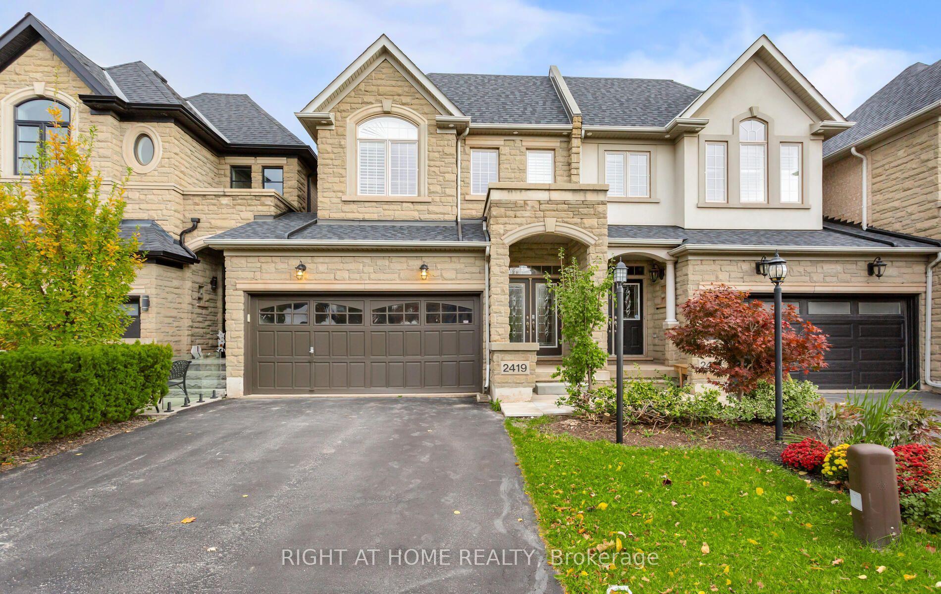 2419 Wasaga Drive, Oakville — Townhouse for sale, photo 1
