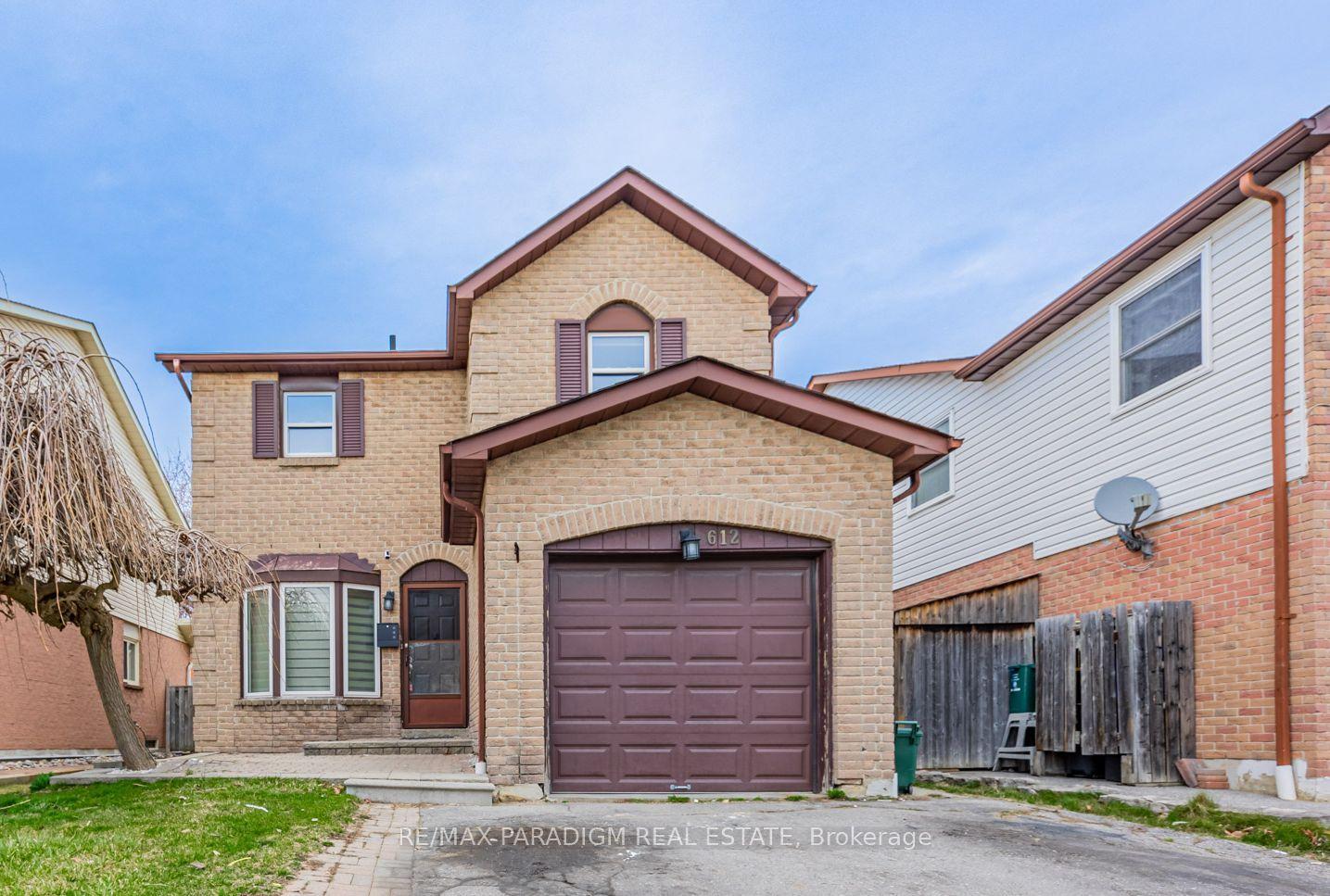 612 Flavelle Court — photo 1