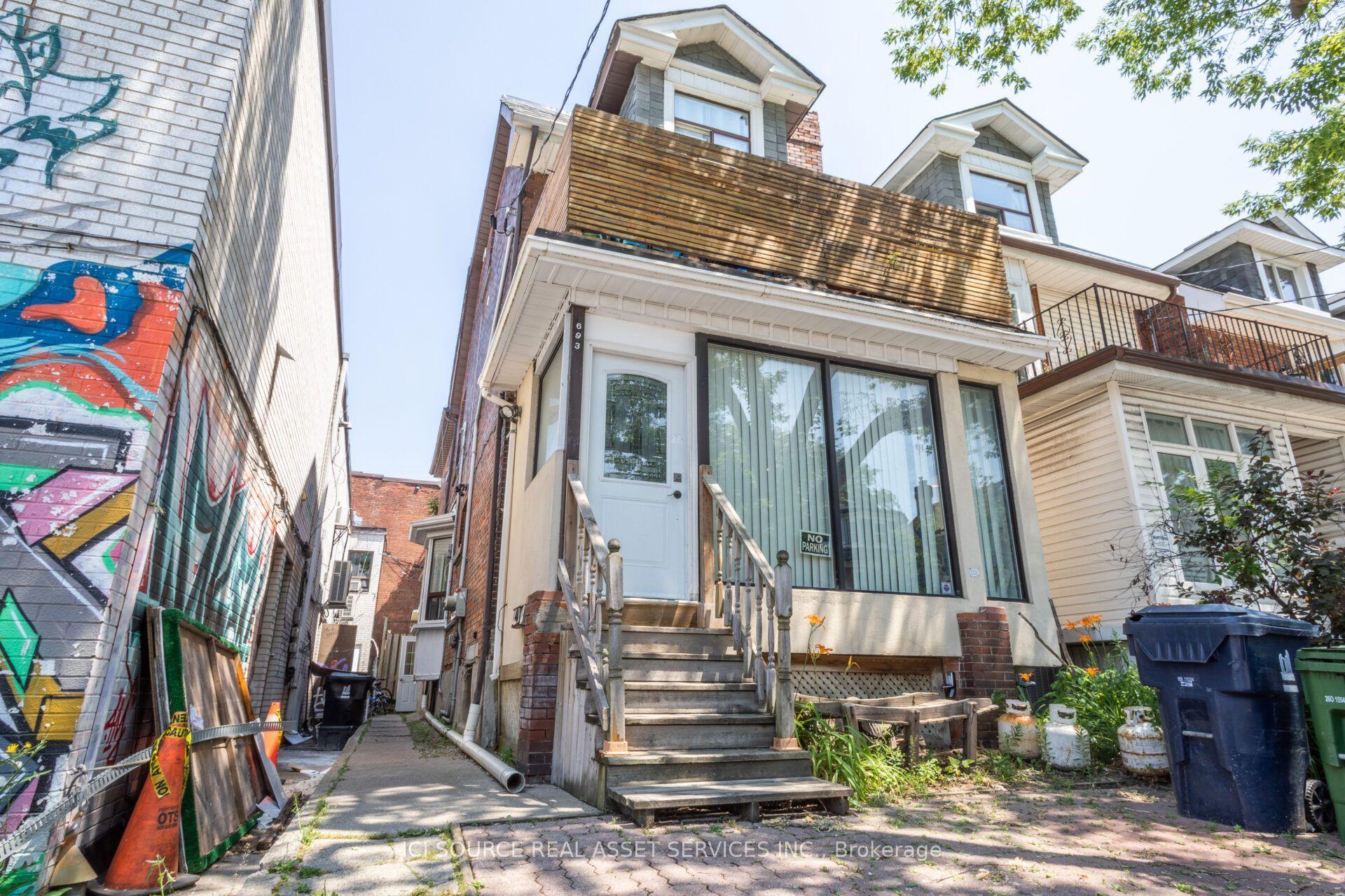 693 Euclid Avenue 2 #2, Toronto — Semi-Detached for lease, photo 1