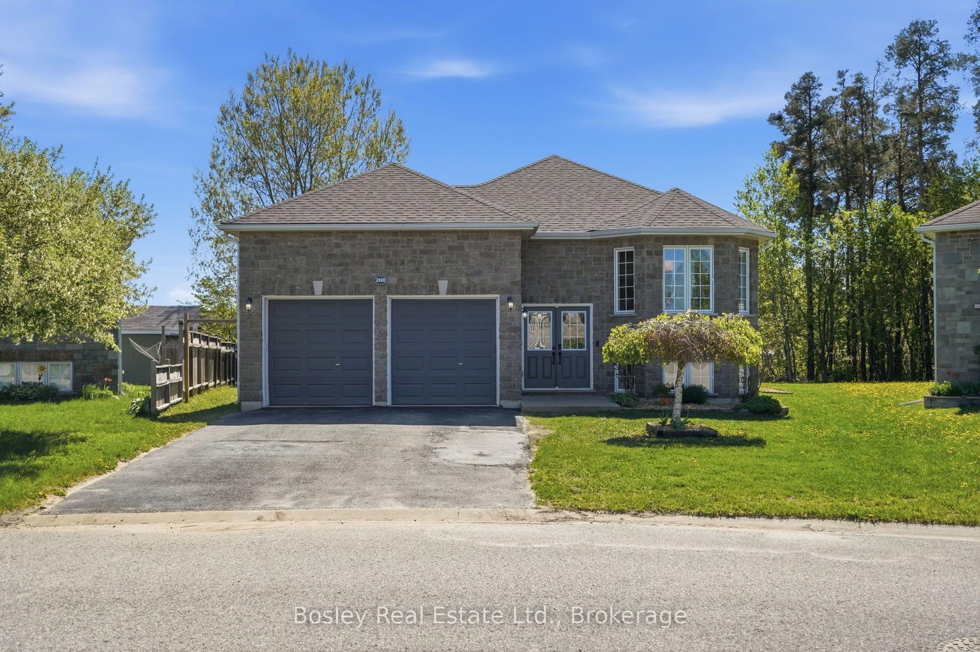 208 Lamont Court — photo 1