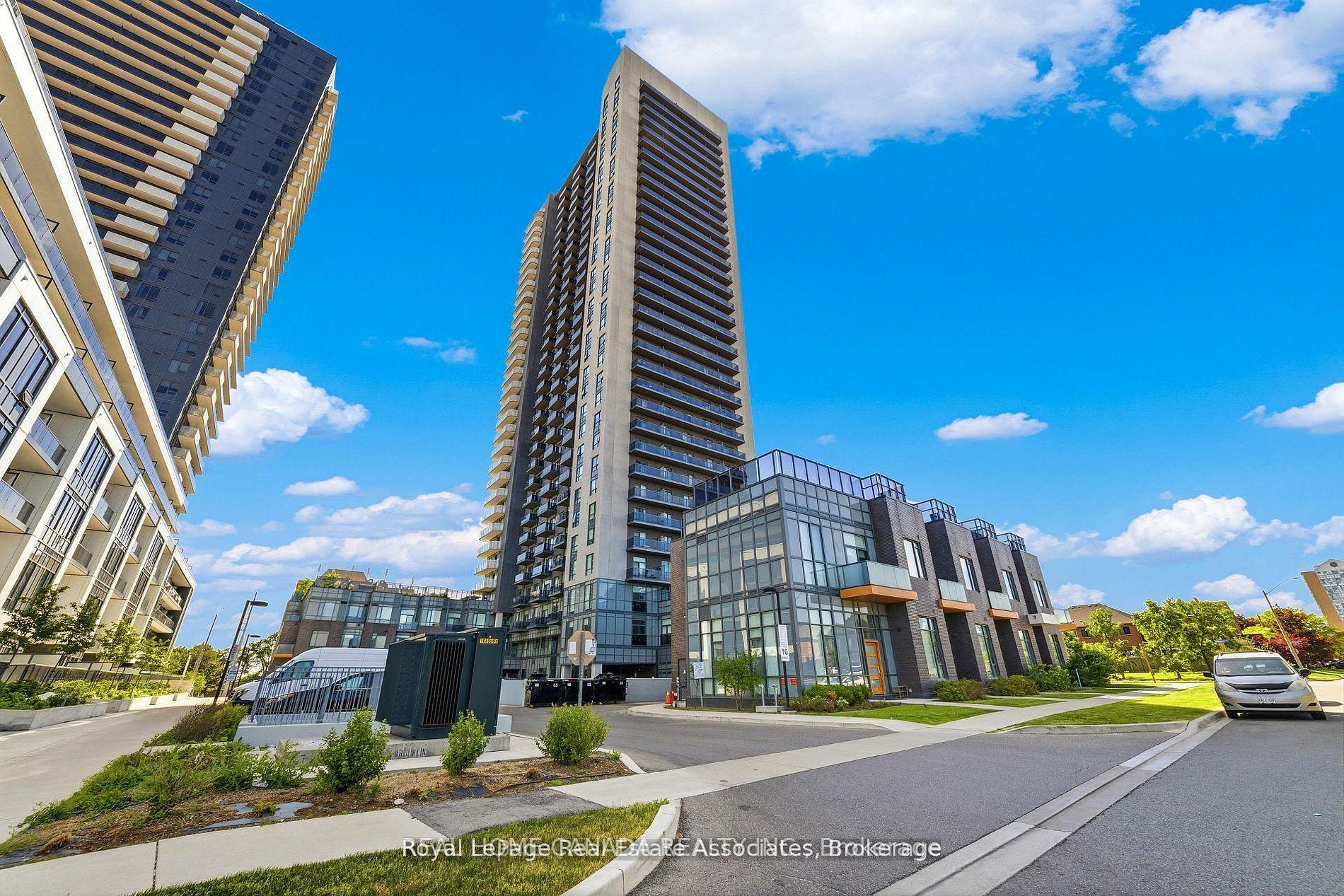 8 Nahani Way LPH-18 #LPH-18, Mississauga — Condo for lease, photo 1
