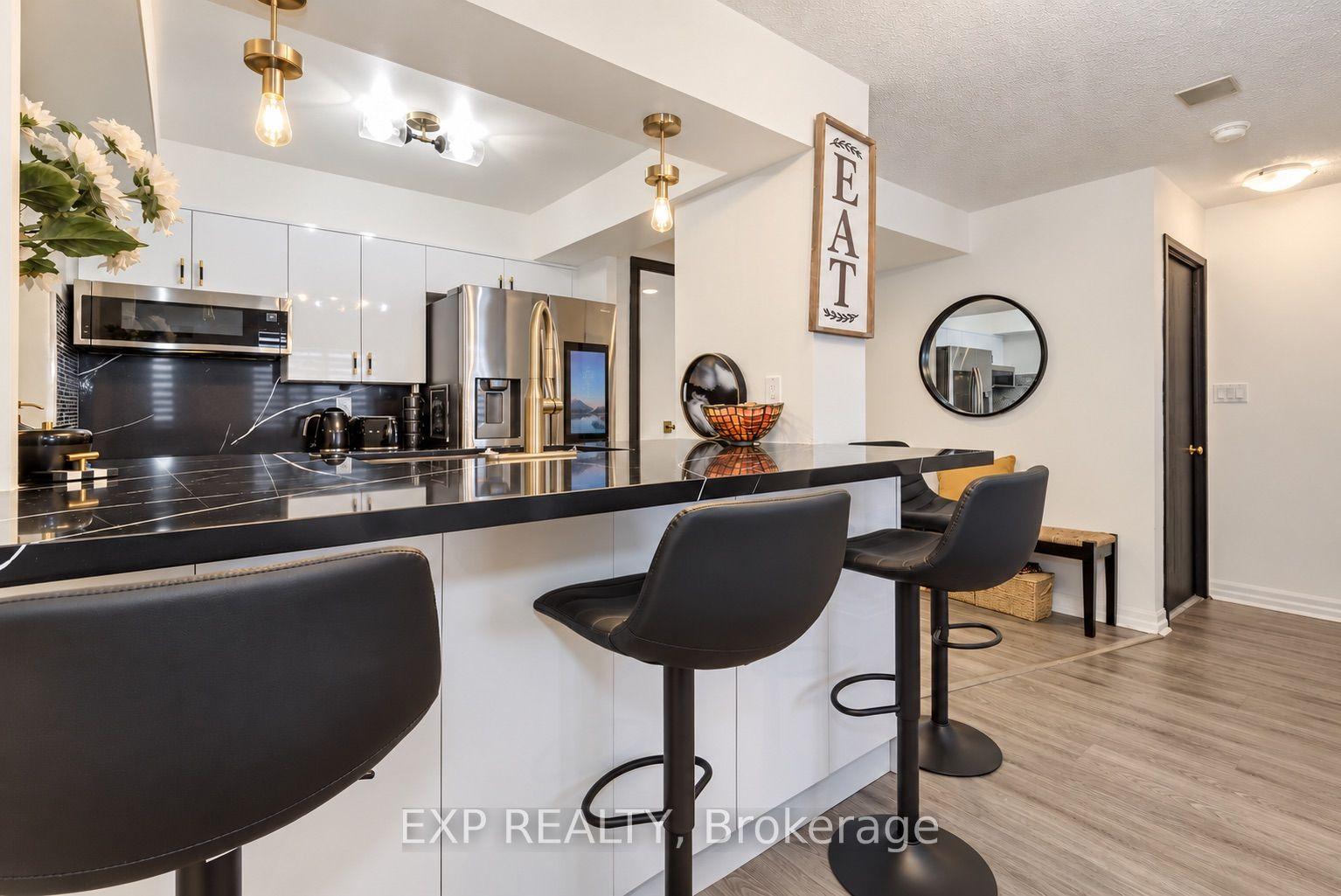3 Hickory Tree Road 1407 #1407, Toronto — Condo for sale, photo 1
