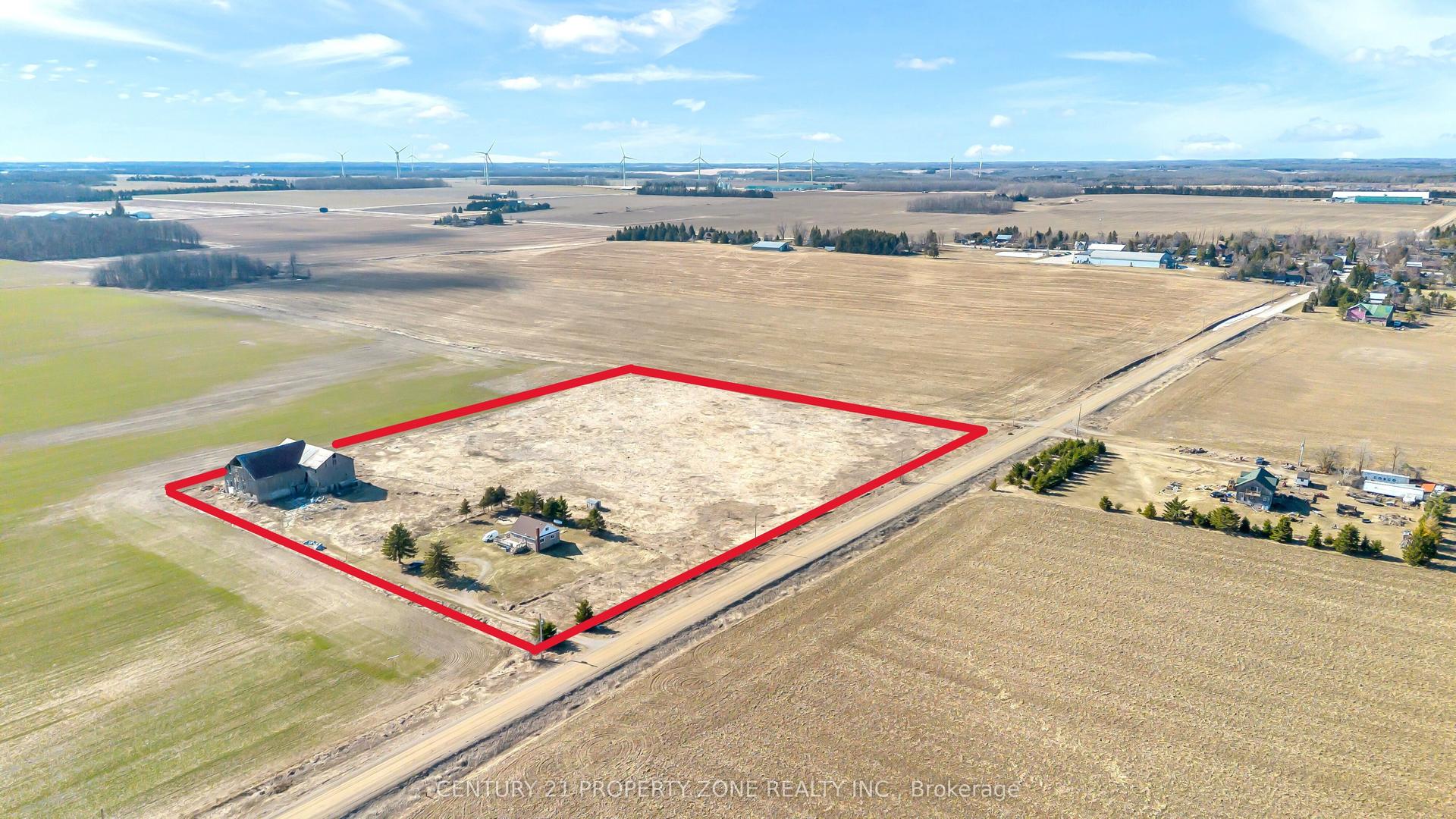 598224 2nd Line W — photo 1