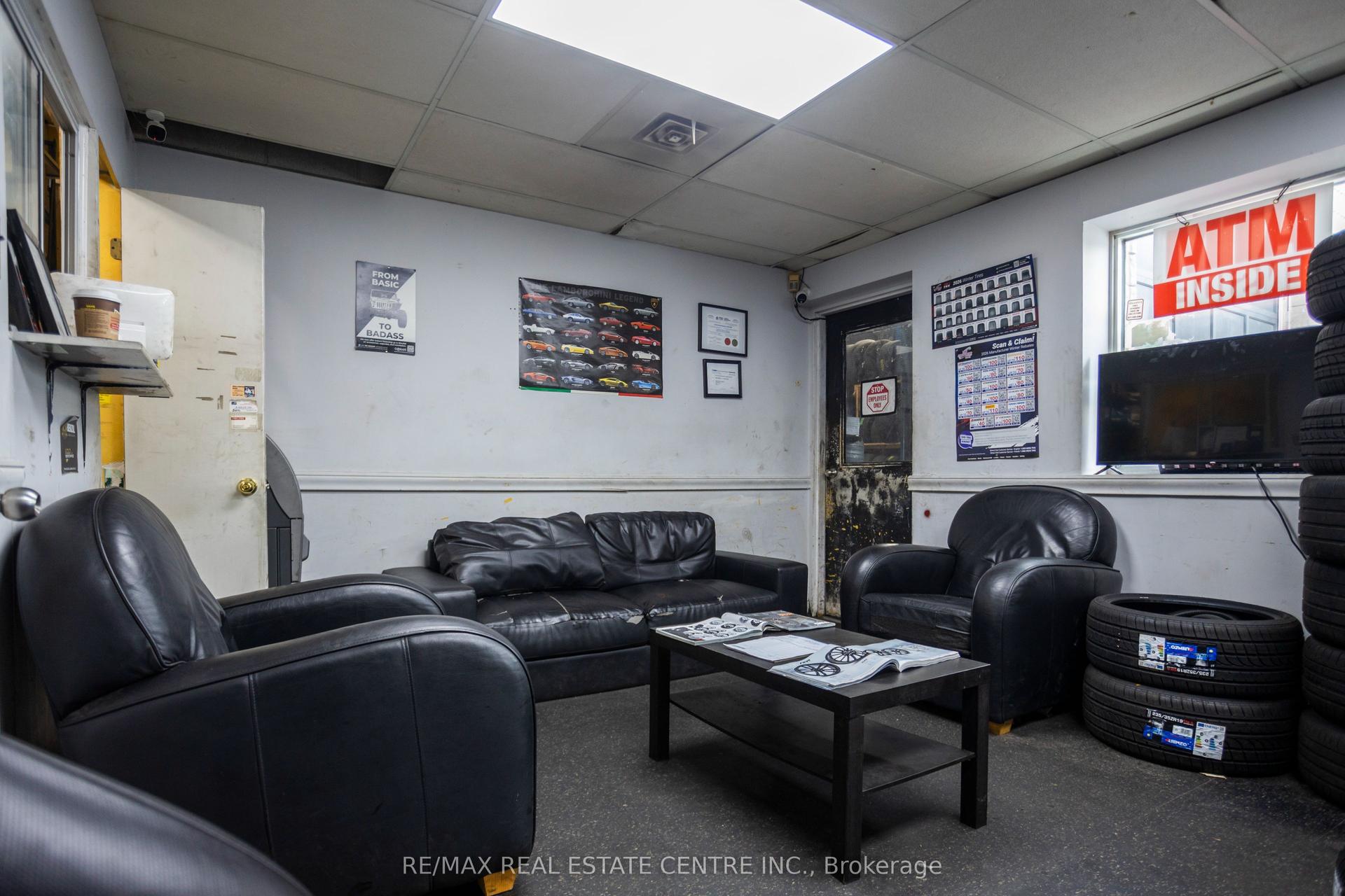 1000 Weston Road, Toronto — Commercial for sale, photo 1