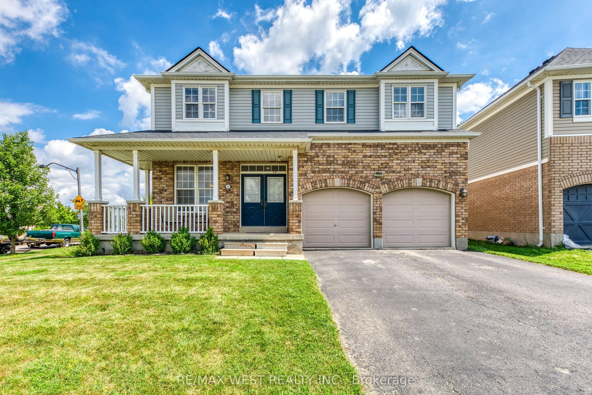 1 Avedisian Street, Brantford — Detached for sale, photo 1