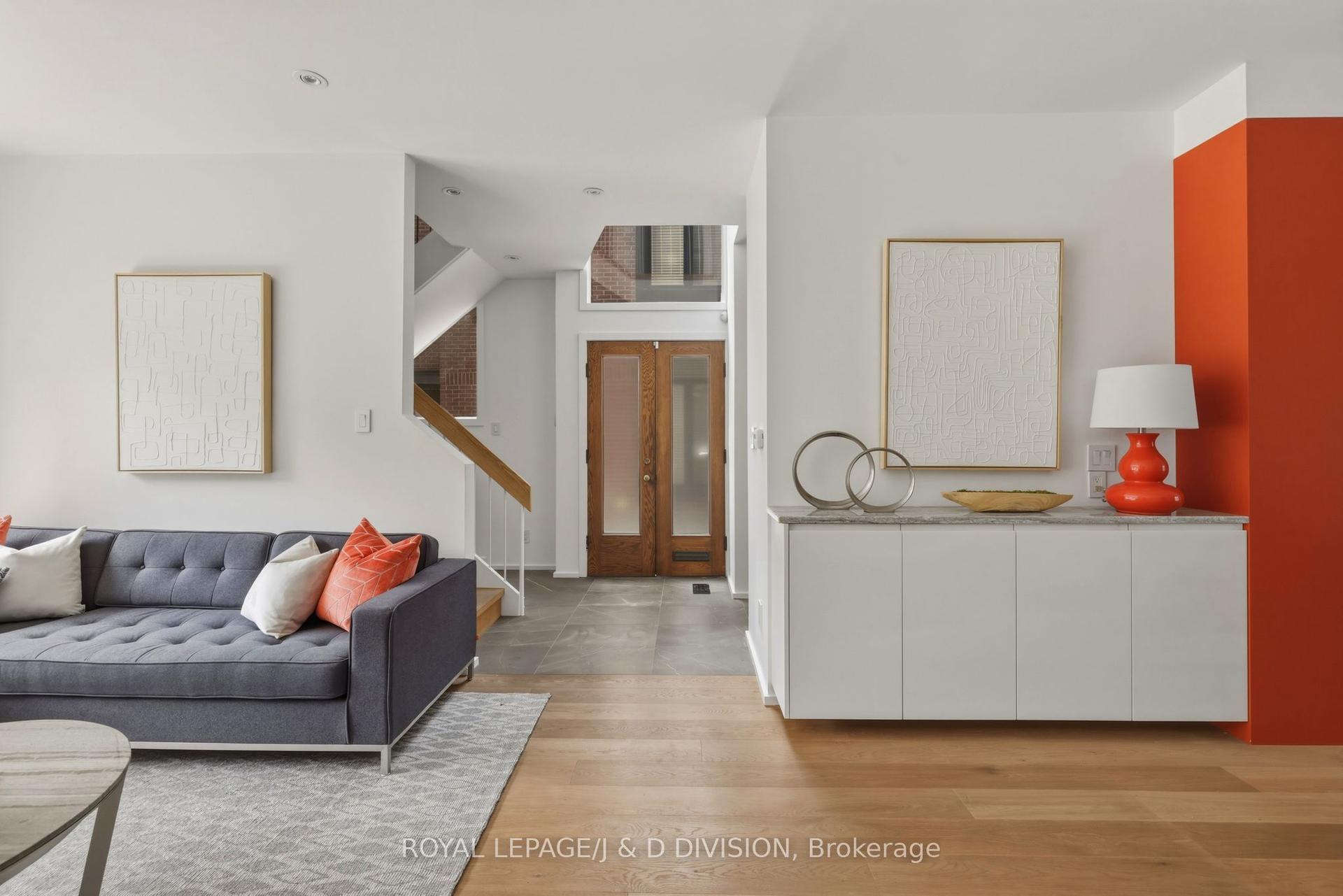 11C Tranby Avenue — photo 1