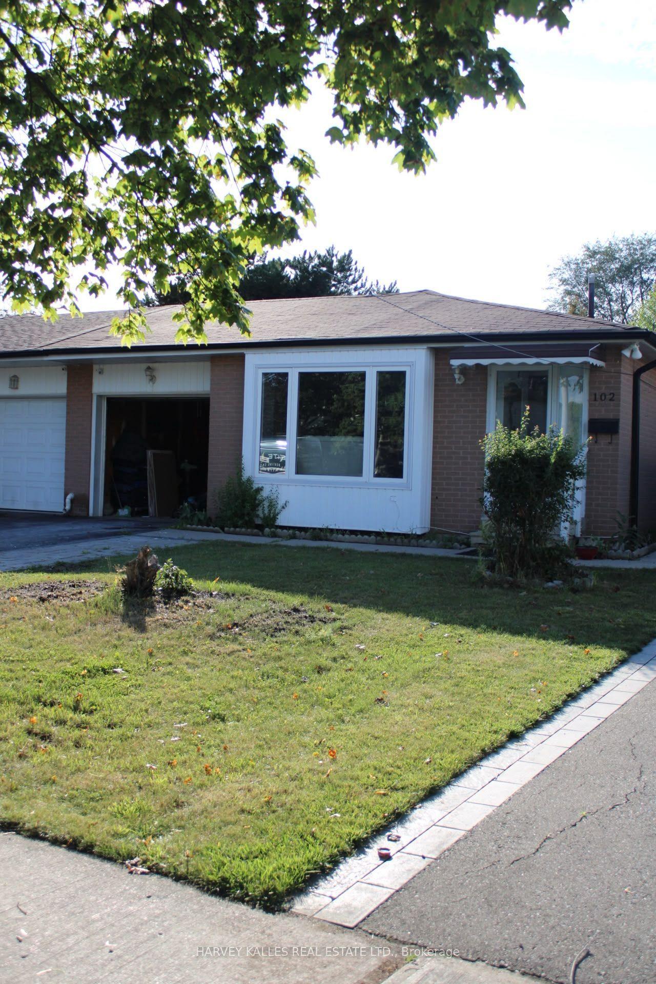 102 Goldcrest Road, Brampton — Semi-Detached for lease, photo 1