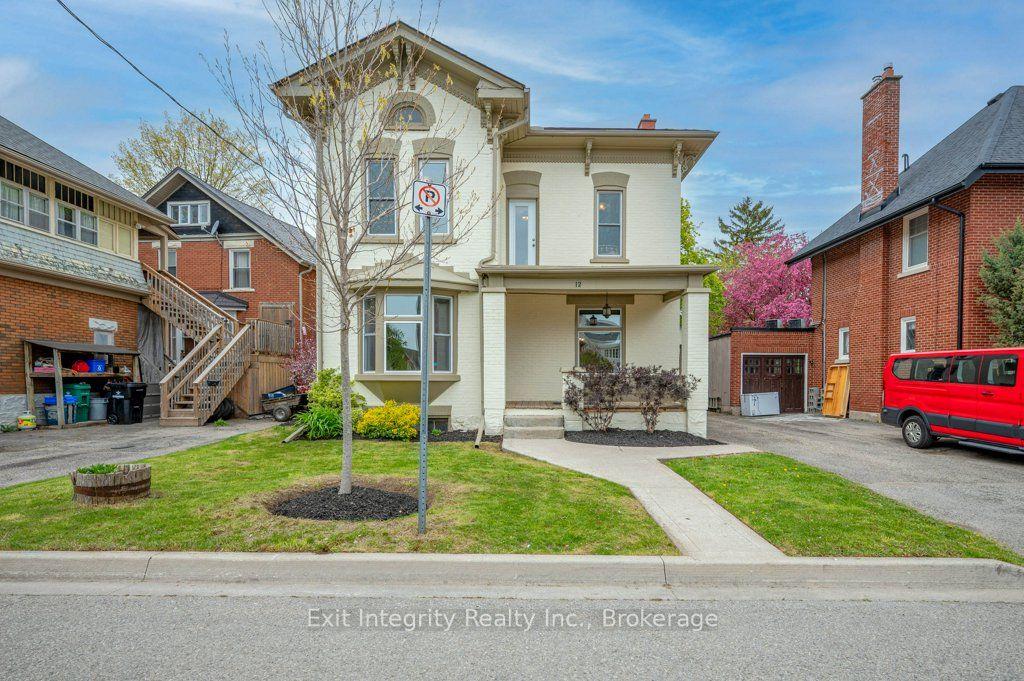 12 Clarence Place — photo 1