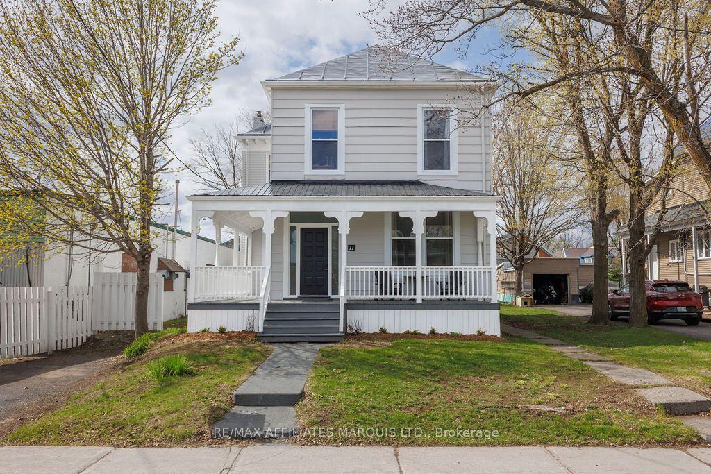 11 Elgin Street E — photo 1