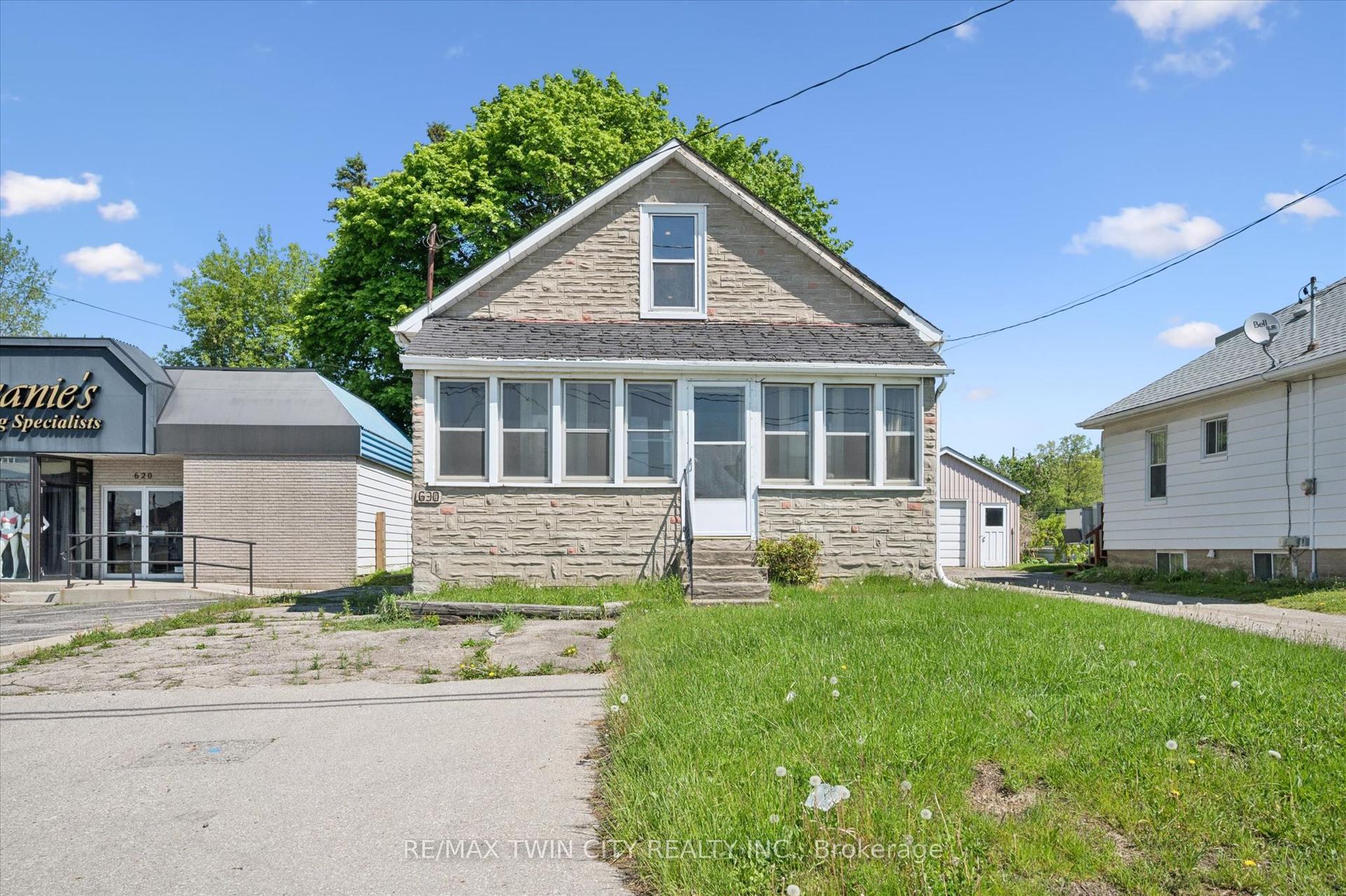 630 Main Street E — photo 1