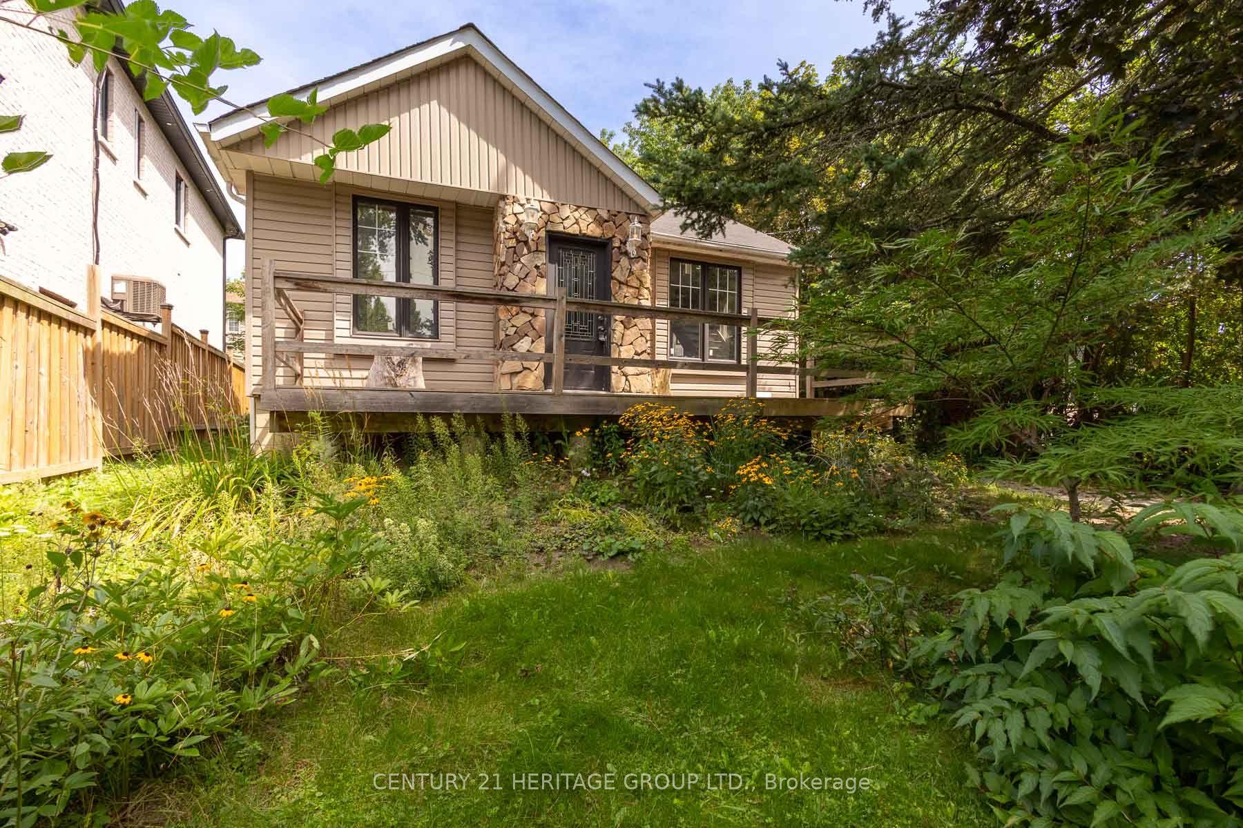 97 Zaph Avenue, Toronto — Detached for sale, photo 1