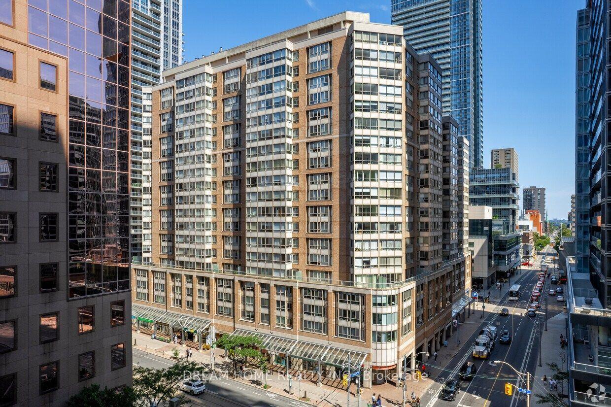 717 Bay Street 1505 #1505, Toronto — Condo for lease, photo 1