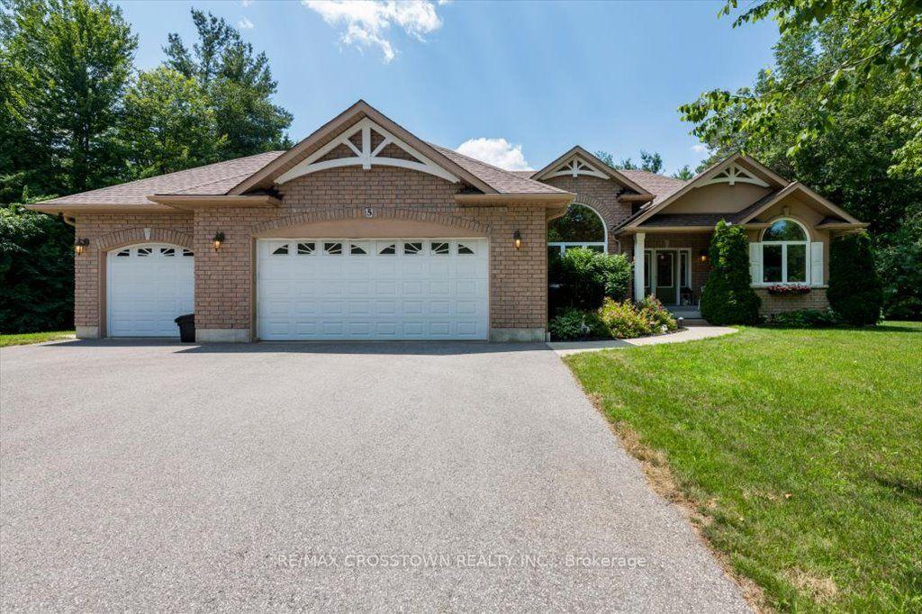 5 Pine Hill Drive, Springwater — Detached for sale, photo 1