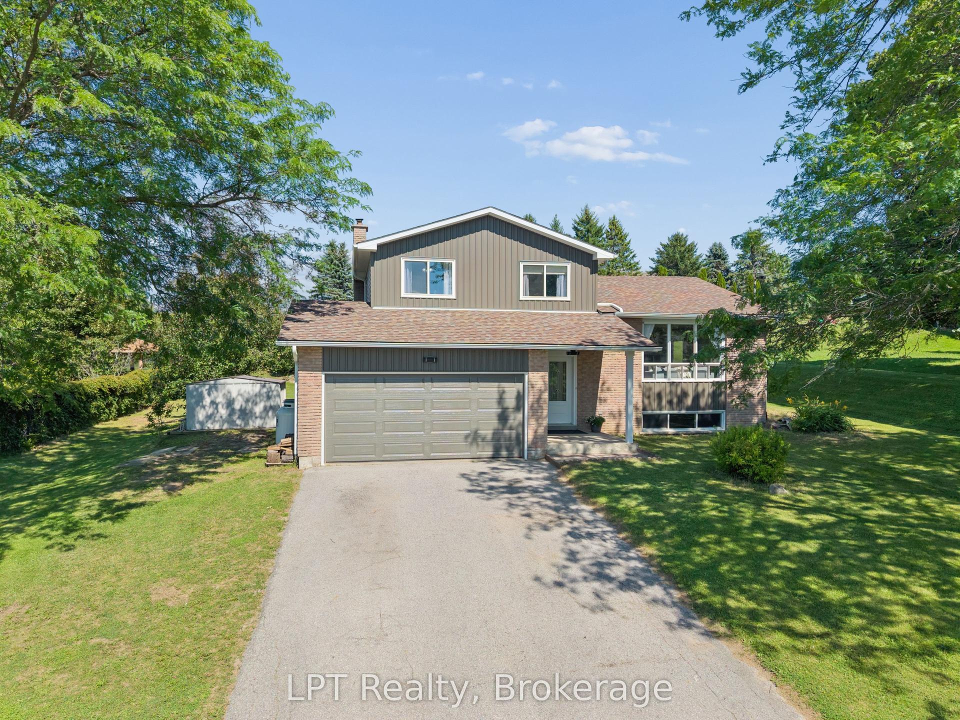 34 Oxtoby Lane, Uxbridge — Detached for sale, photo 1
