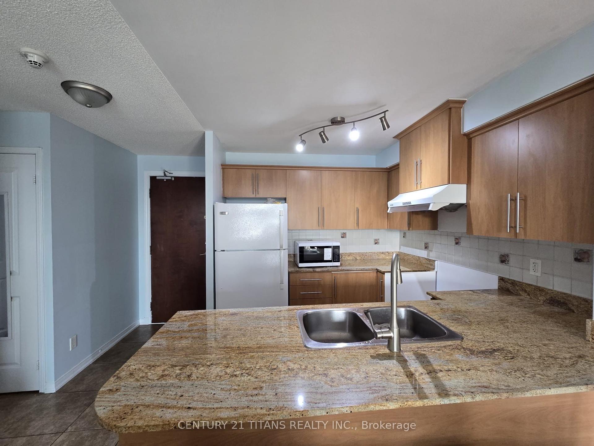 8 Rosebank Drive 9F #9F, Toronto — Condo for lease, photo 1