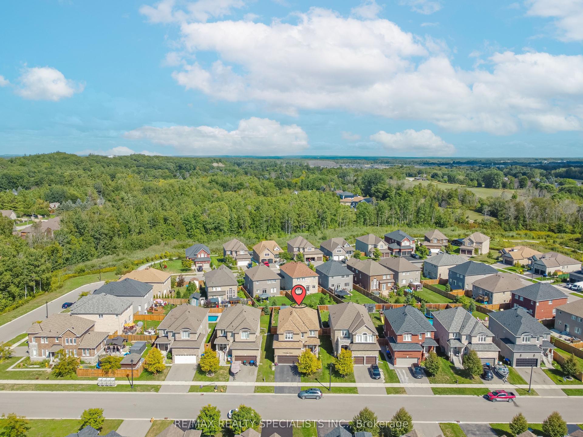 9 Academy Avenue — photo 1