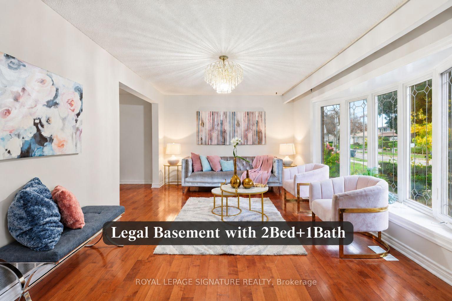 19 Starlake Drive, Toronto — Detached for sale, photo 1