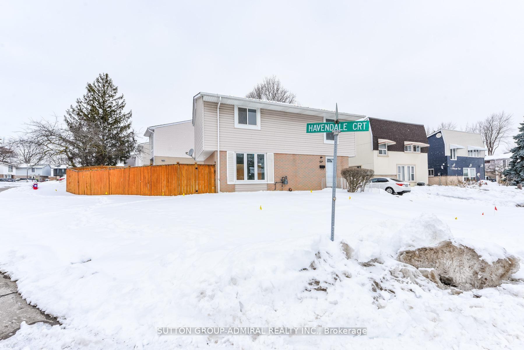 4 Hardcastle Court — photo 1