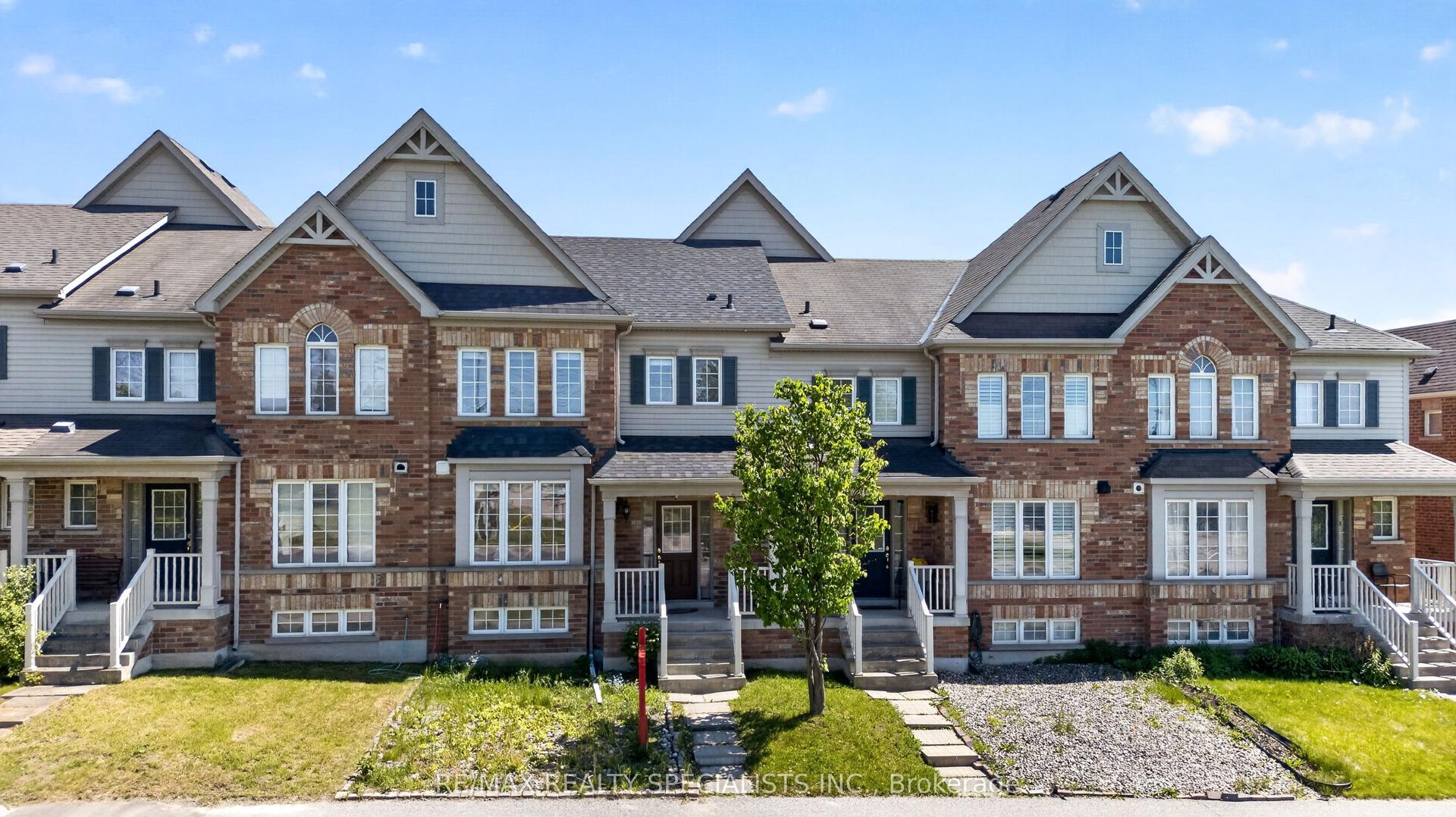 45 Warnford Circle, Ajax — Townhouse for sale, photo 1