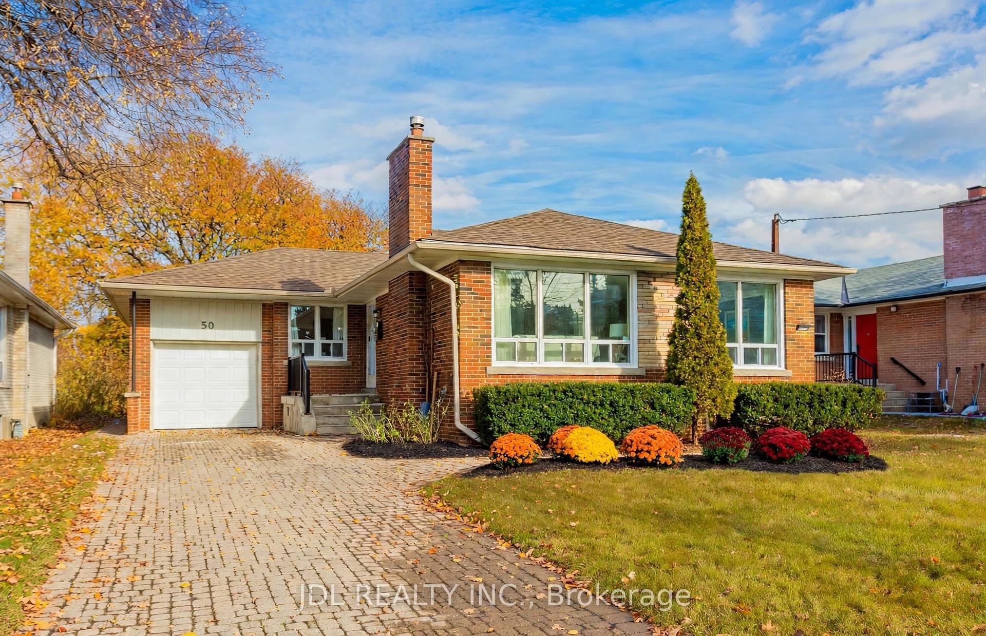 50 Silverview Drive, Toronto — Detached for sale, photo 1