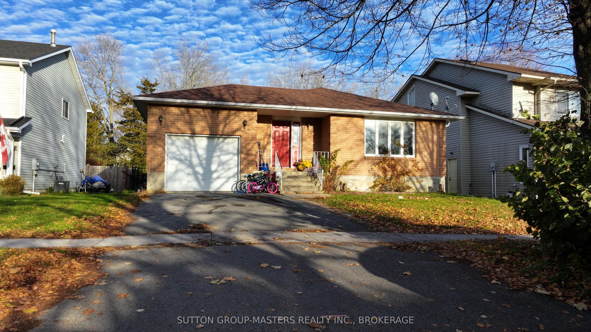 14 Heritage Drive — photo 1