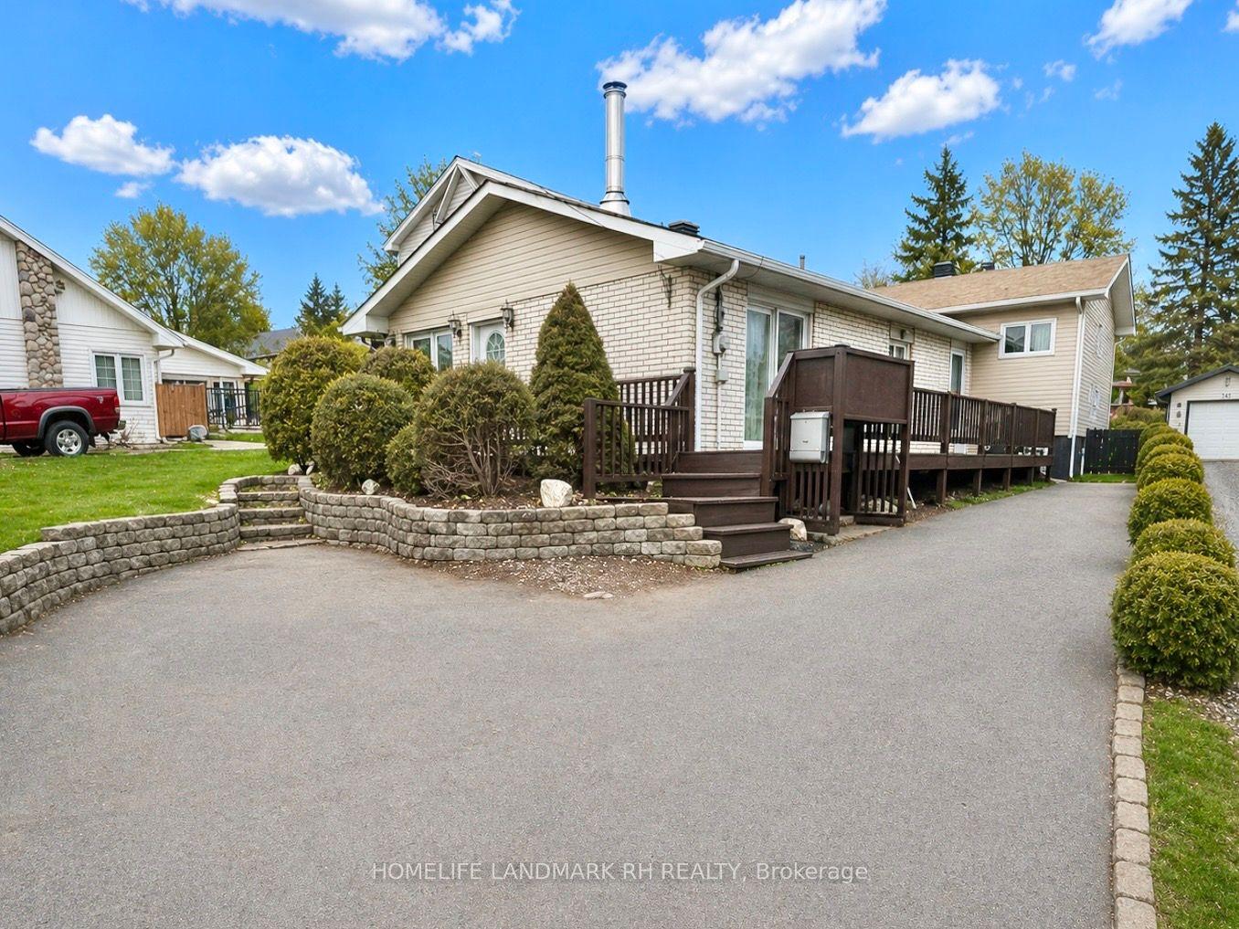 317 Sidney Street — photo 1