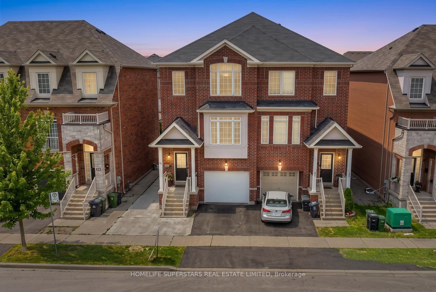 18 Mary Chapman Boulevard, Toronto — Semi-Detached for sale, photo 1