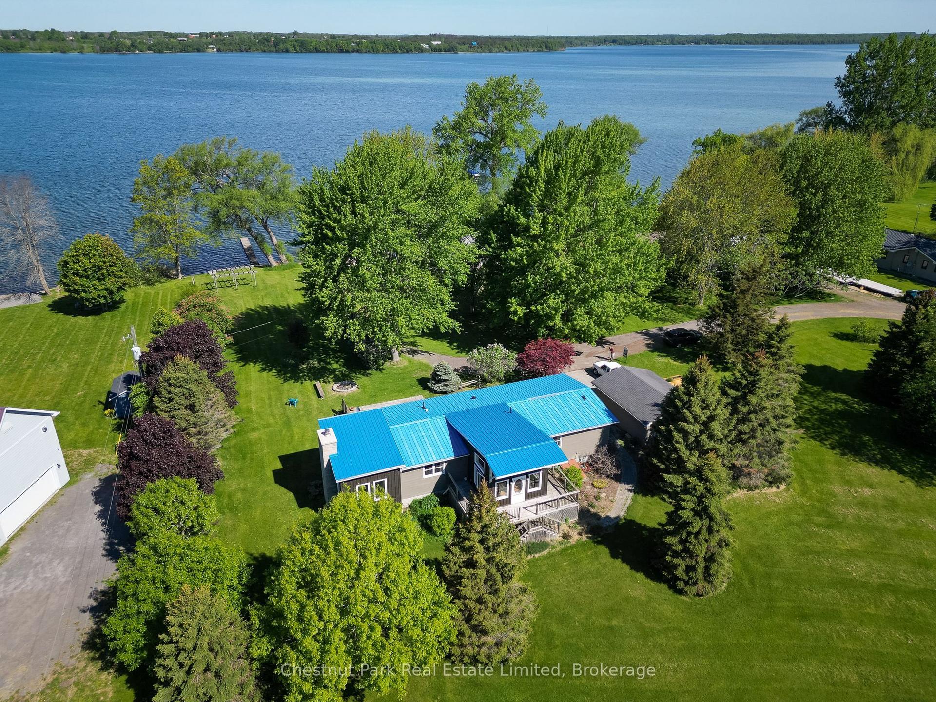 27 Carmans Lane, Prince Edward County — Detached for sale, photo 1