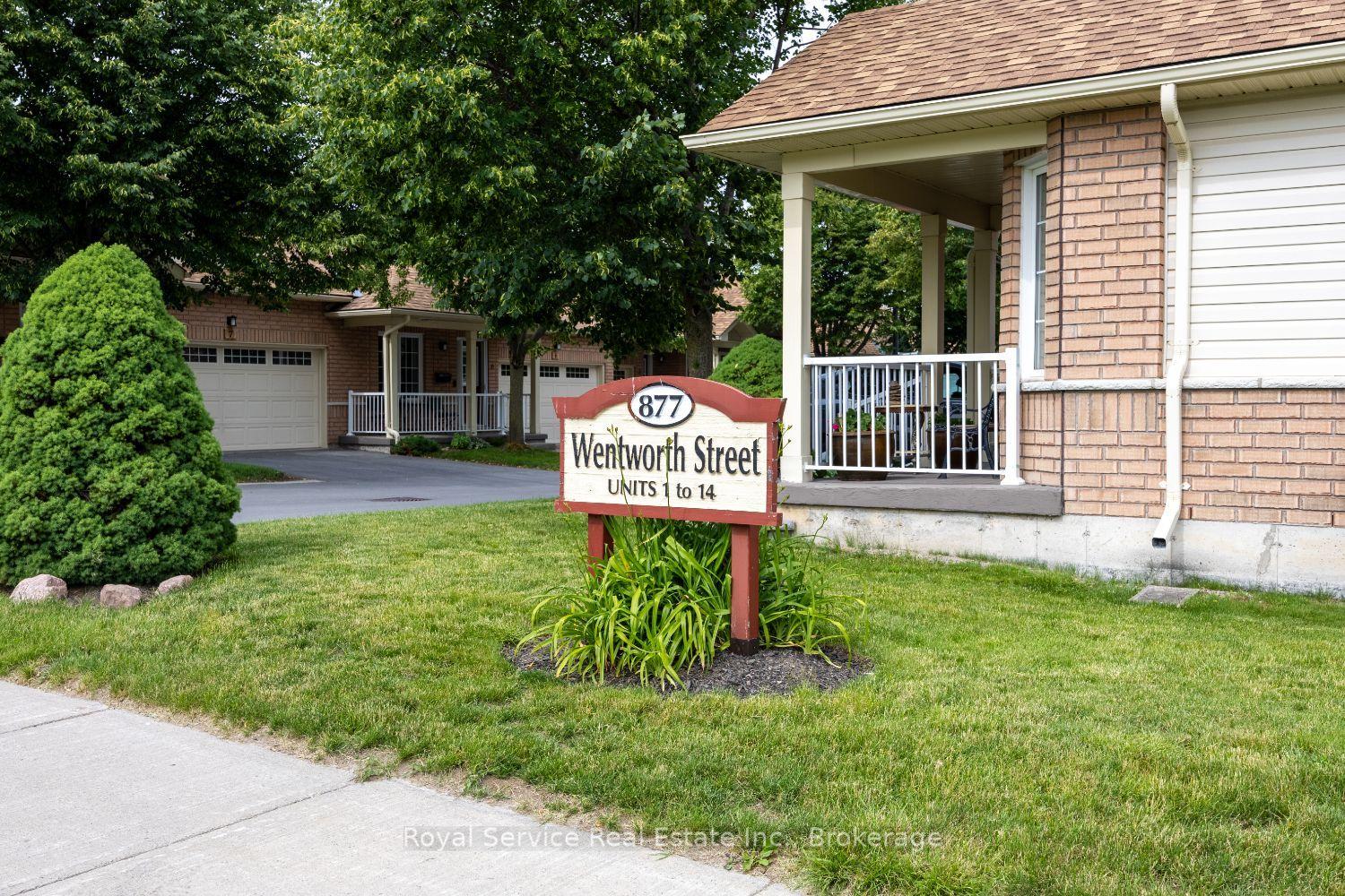 877 Wentworth Street 6 #6, Peterborough — Condo Town for sale, photo 1
