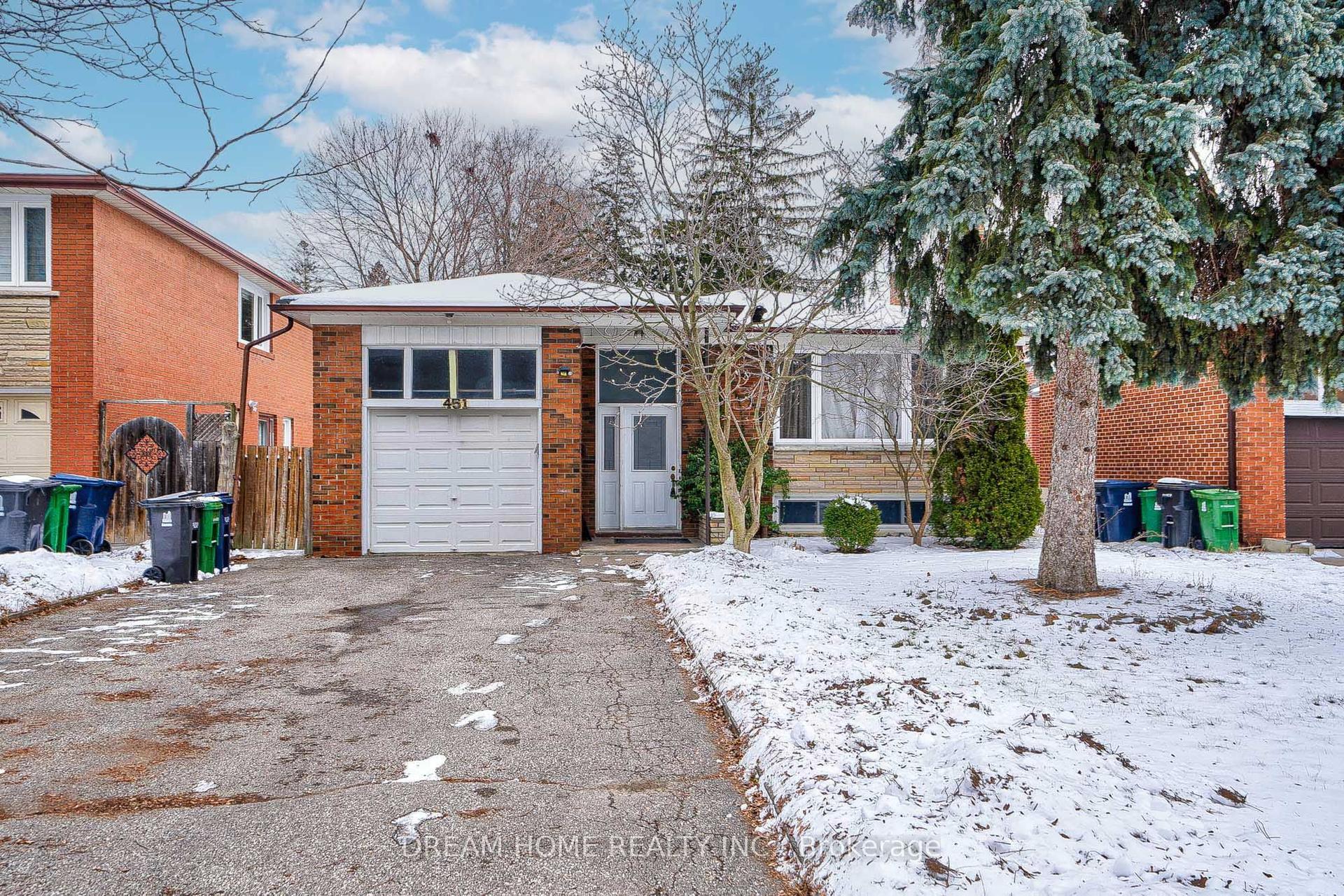 451 Kenneth Avenue Main #Main, Toronto — Detached for lease, photo 1