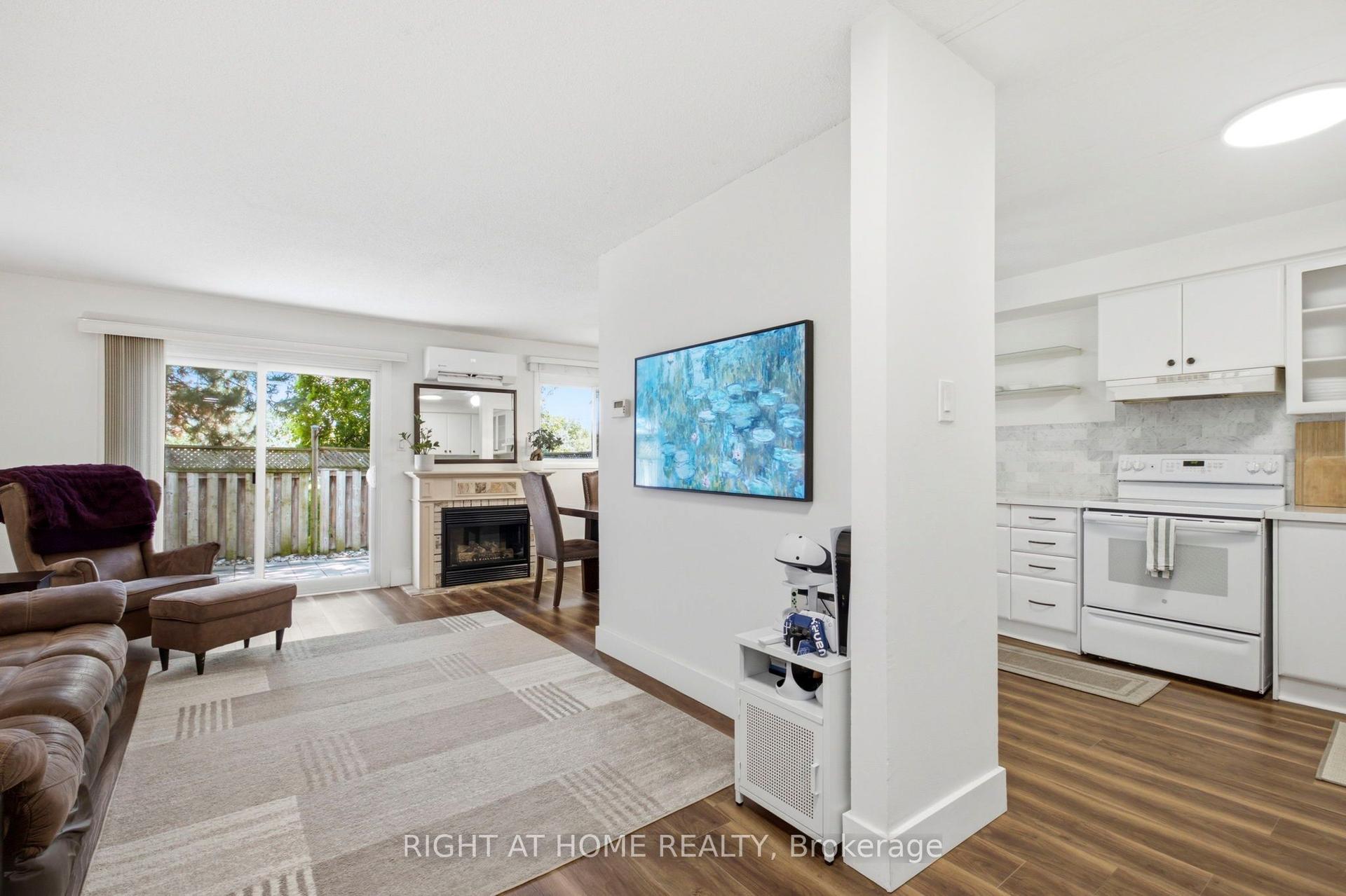 2440 Bromsgrove Road 45 #45, Mississauga — Condo Town for sale, photo 1