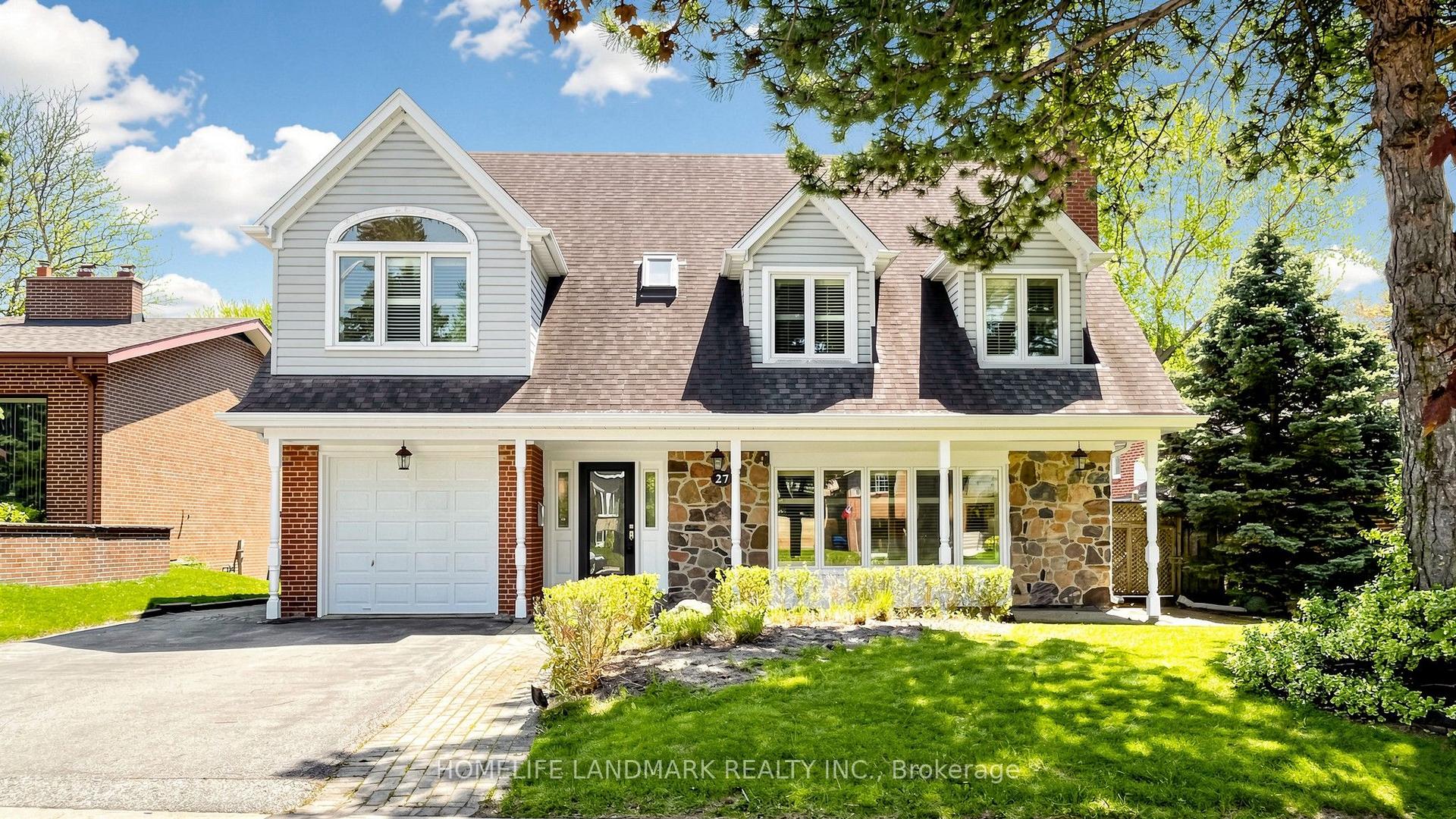 27 Quincy Crescent — photo 1