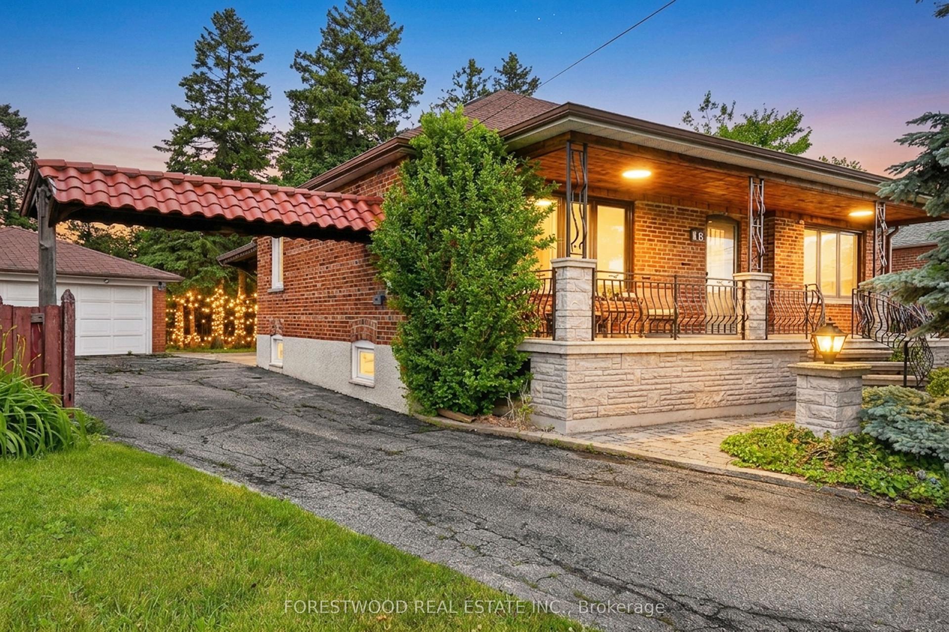 16 Enid Crescent — photo 1