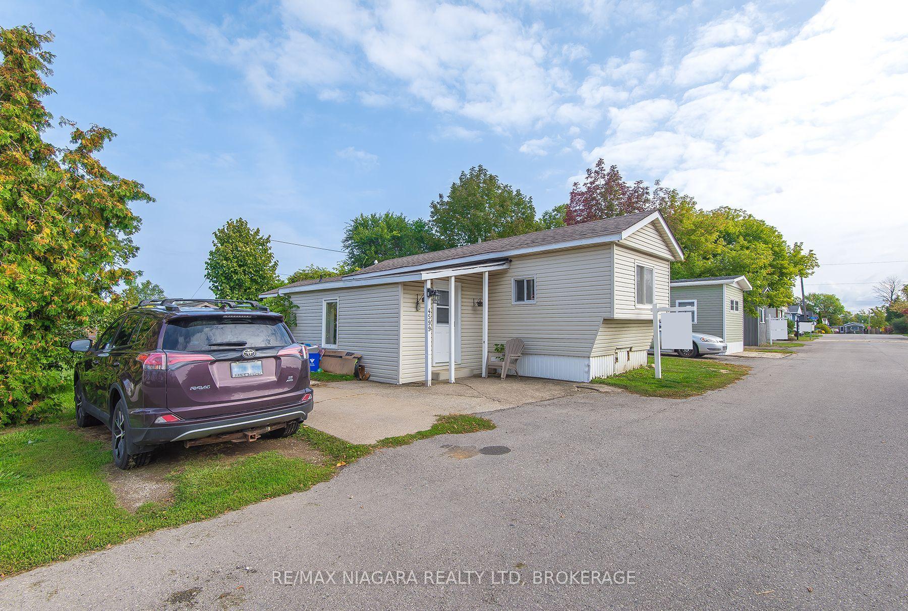 4599 ABIGAIL Lane — photo 1