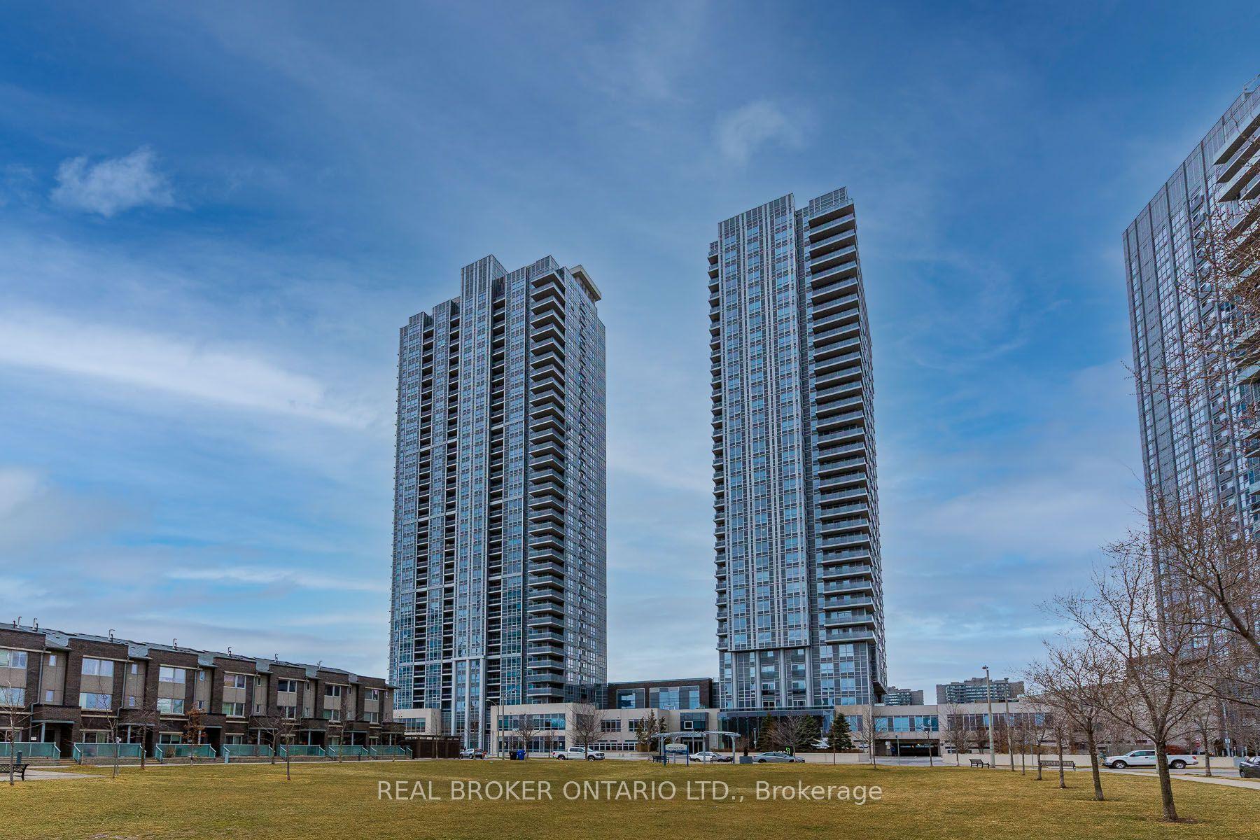 275 Village Green Square 1618 #1618 — photo 1