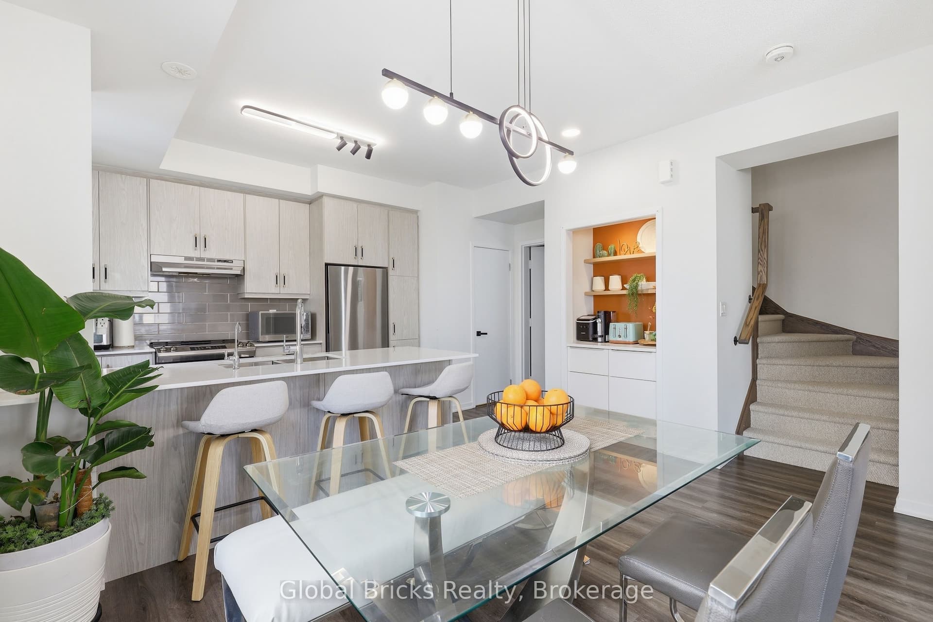 131 Honeycrisp Crescent TH #210 #TH #210 — photo 1