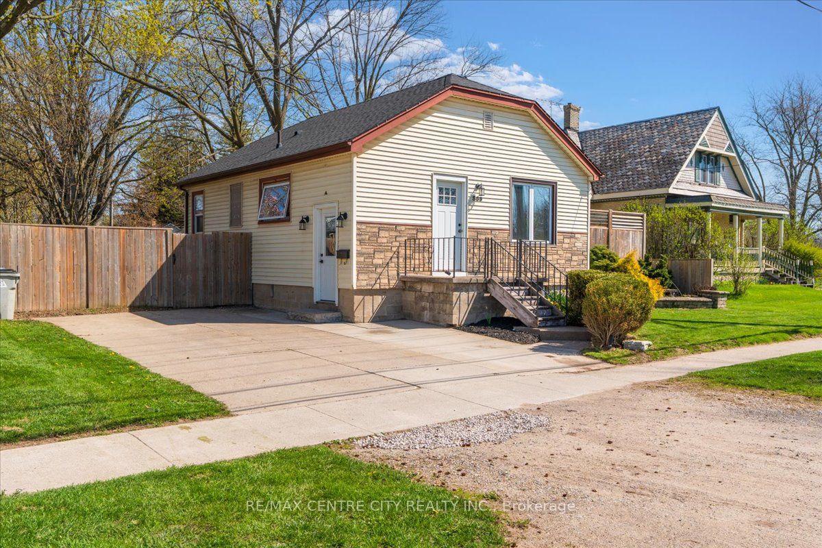 359 Albert Street — photo 1
