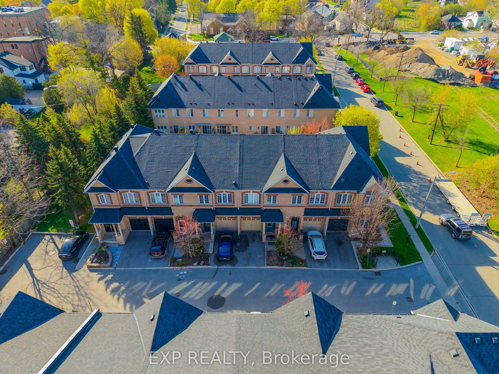 6 Purple Finch Court, Brampton — Townhouse for sale, photo 1
