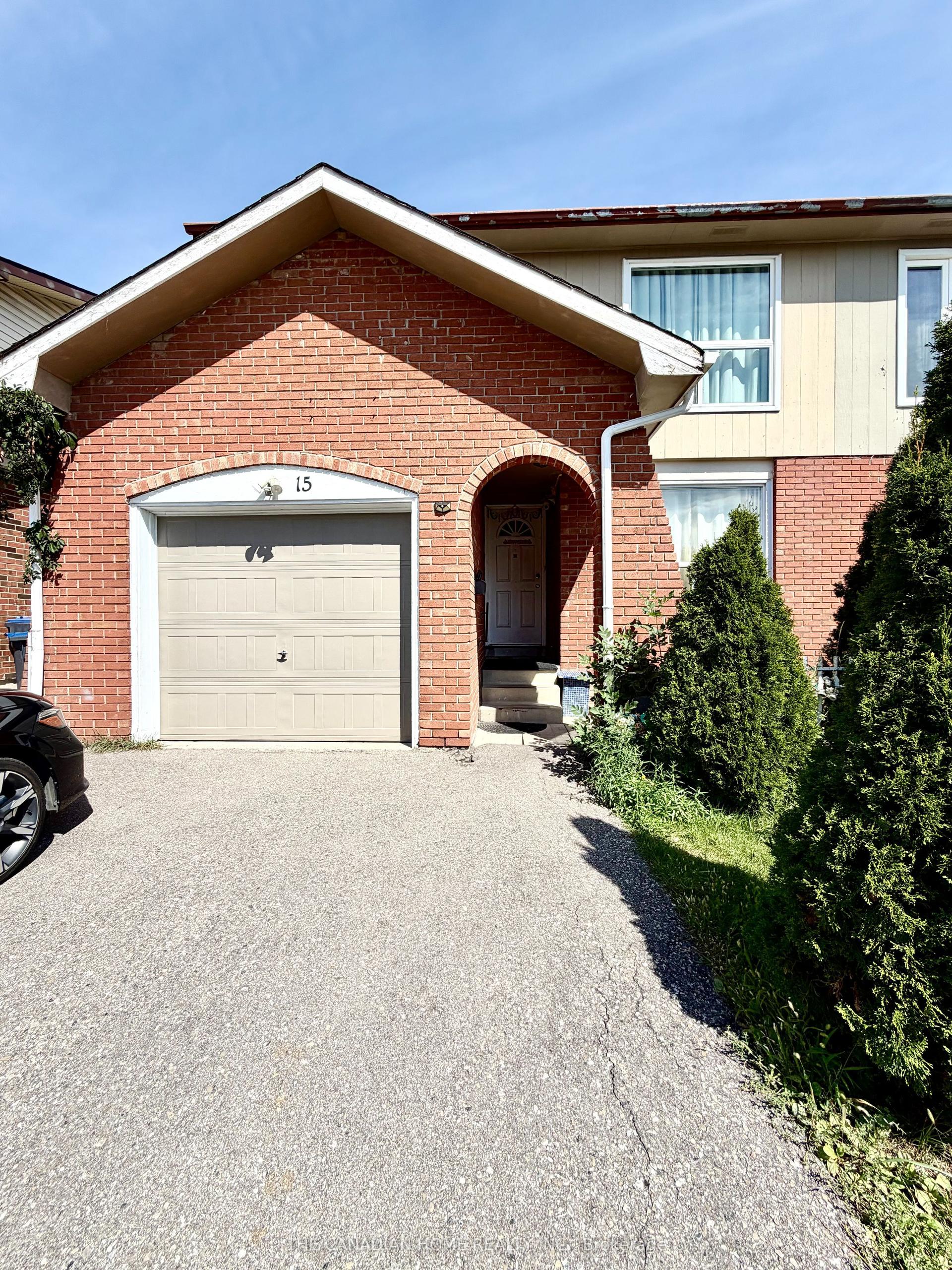 15 Hinchley Wood Grove, Brampton — Semi-Detached for lease, photo 1