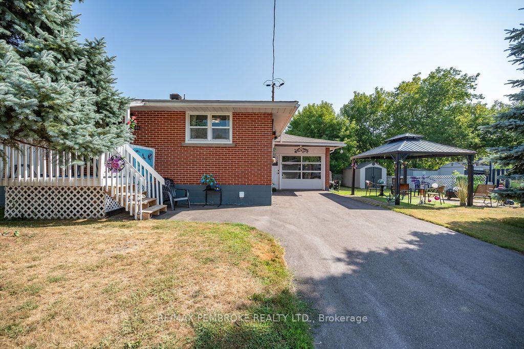 335 Willard Street — photo 1