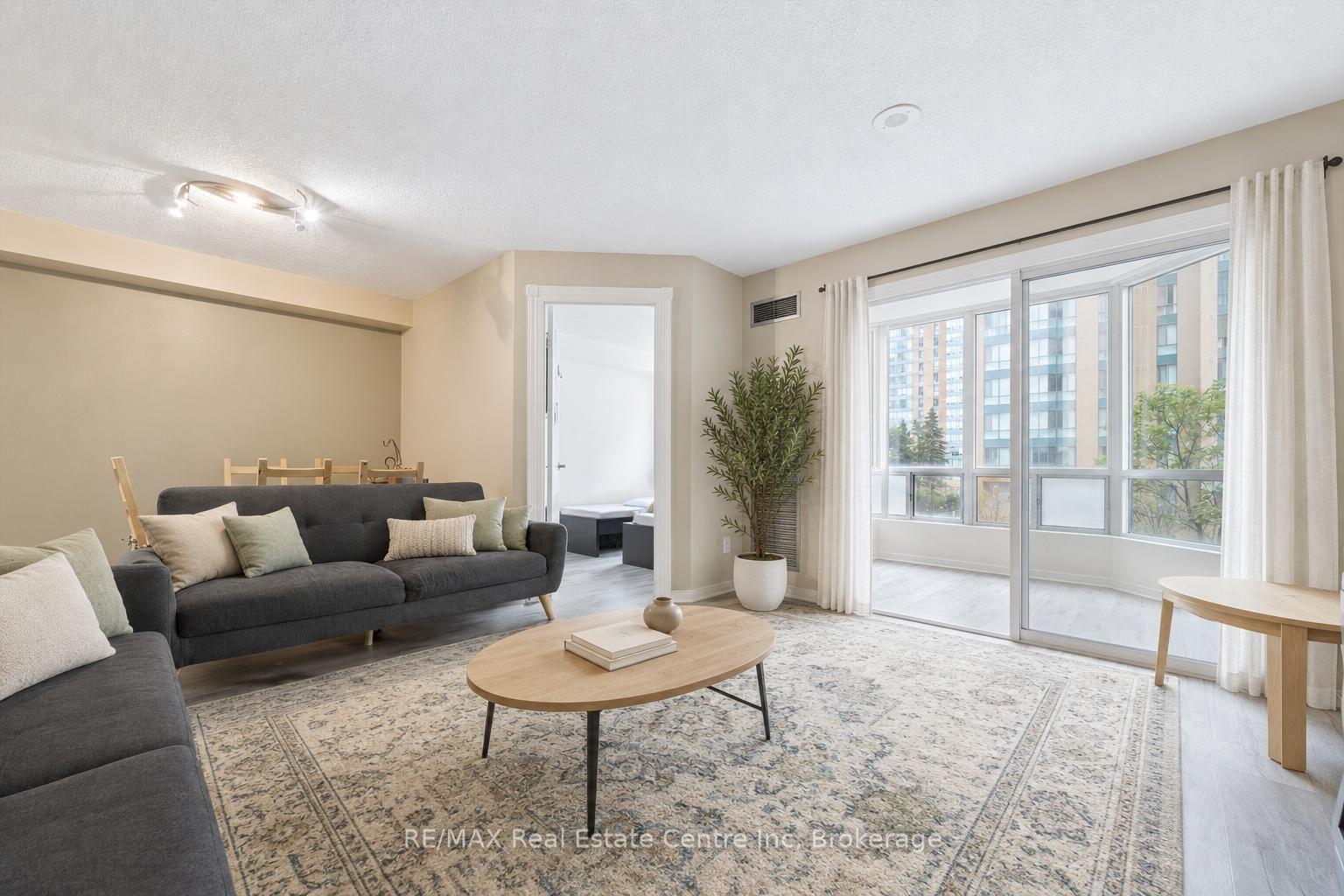 155 HILLCREST Avenue 302 #302, Mississauga — Condo for sale, photo 1