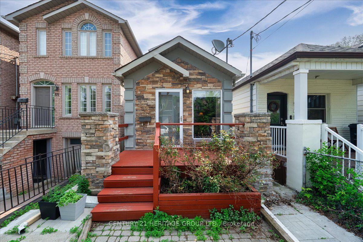 169 King Edward Avenue — photo 1