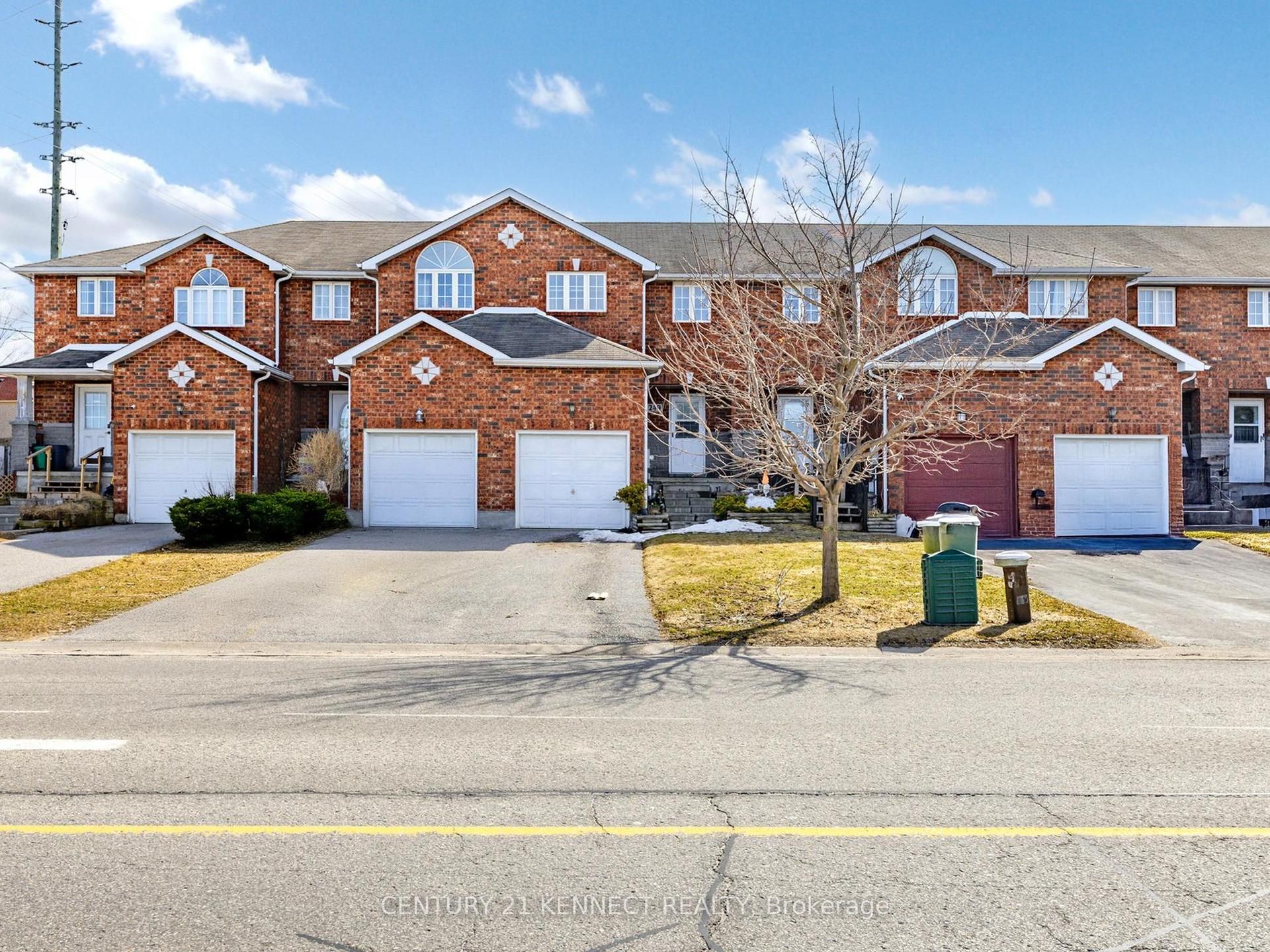 249 Stanley Street — photo 1